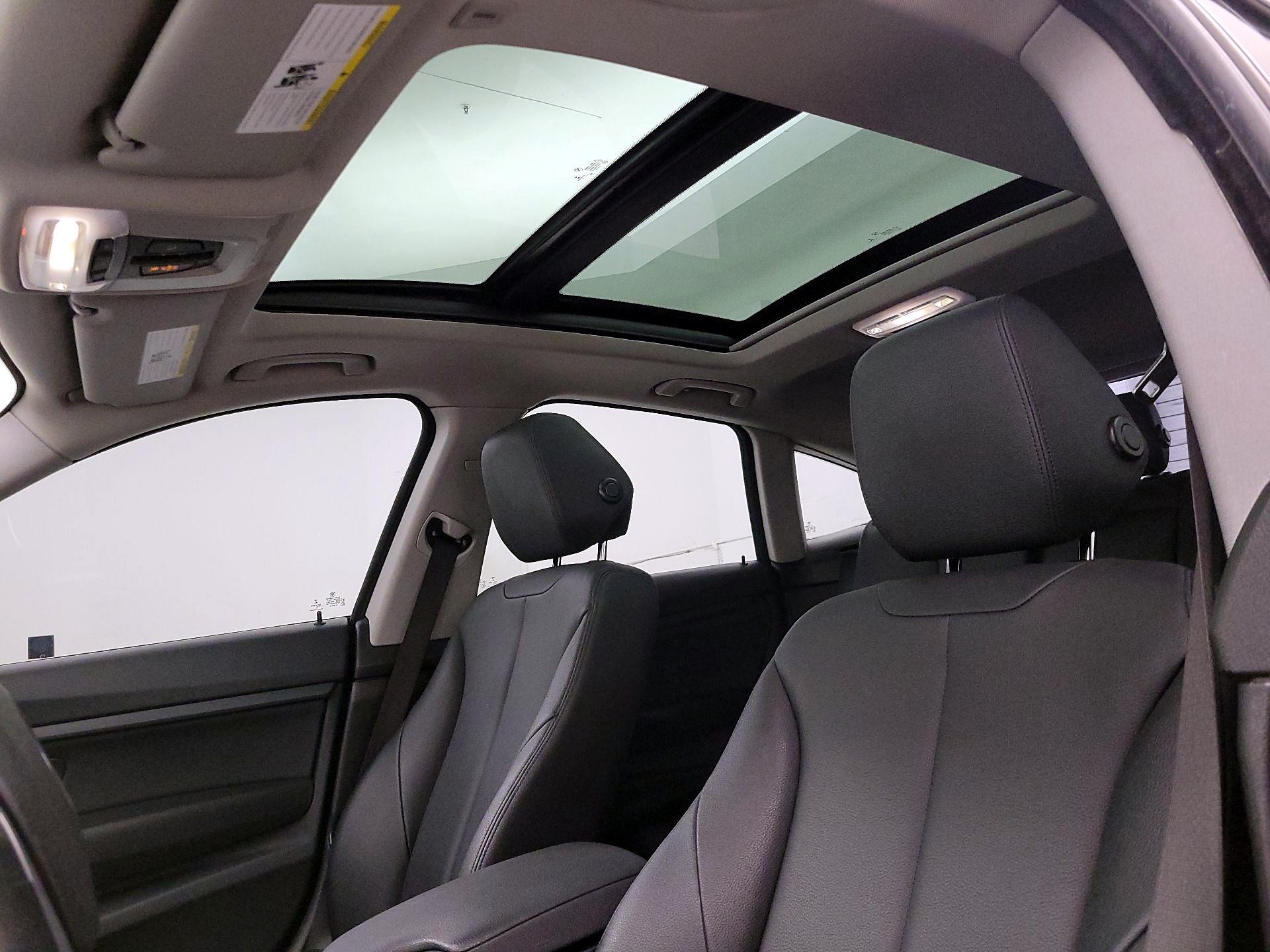 Thumbnail: 2015 BMW 3 Series - 19