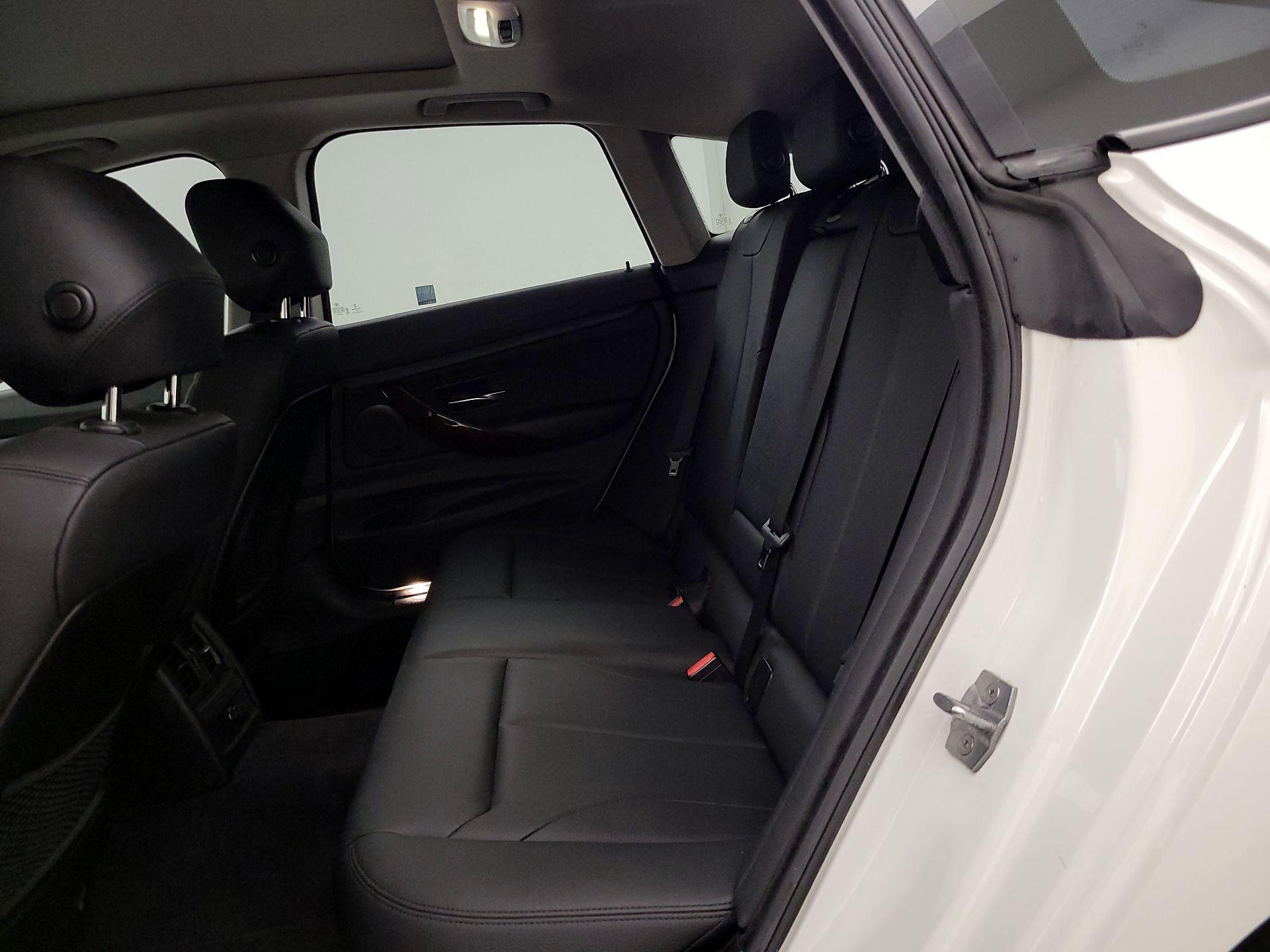 Thumbnail: 2015 BMW 3 Series - 20