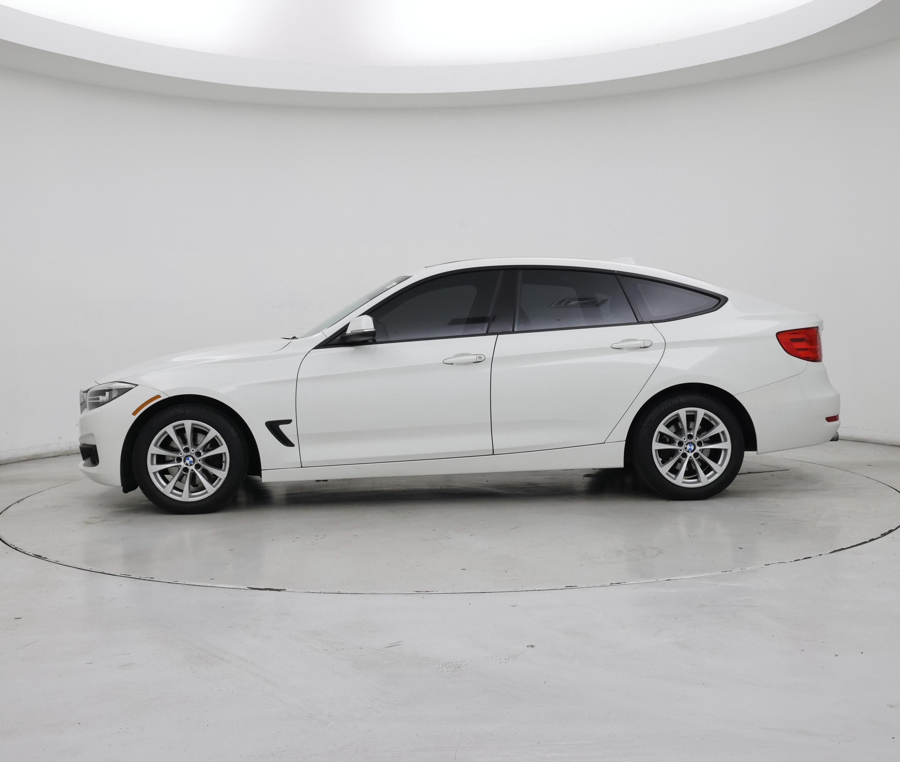 Thumbnail: 2015 BMW 3 Series - 3