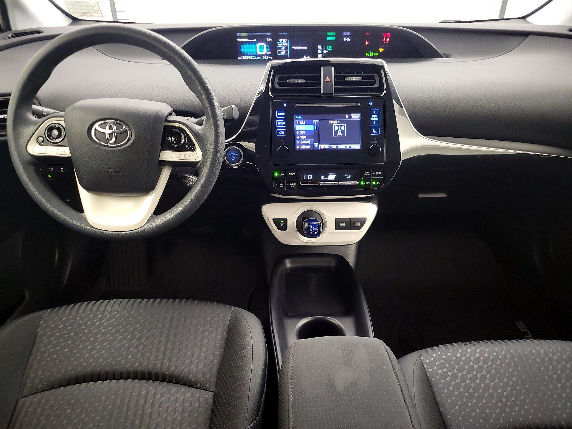 Thumbnail: 2018 Toyota Prius - 9