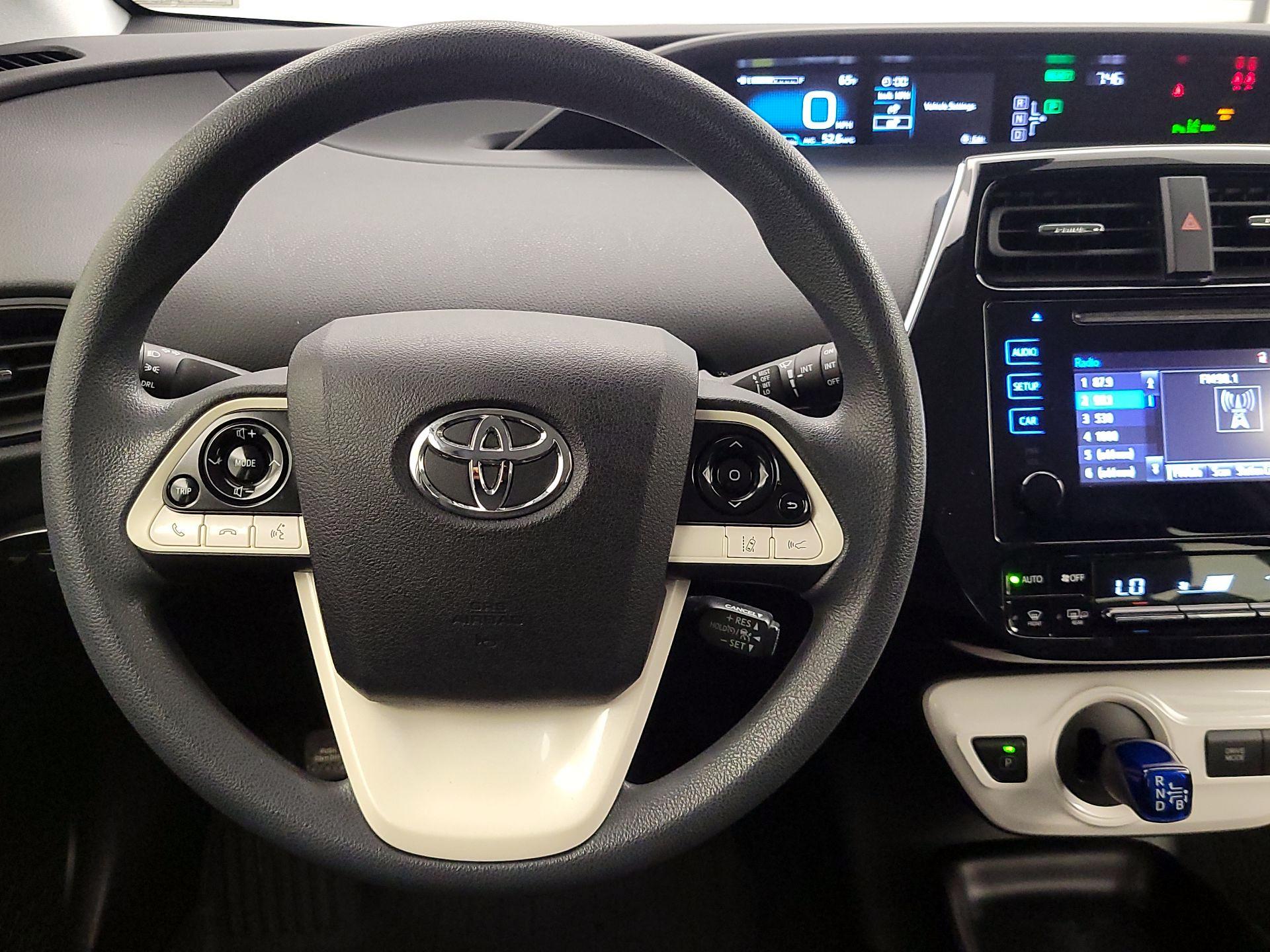 Thumbnail: 2018 Toyota Prius - 10