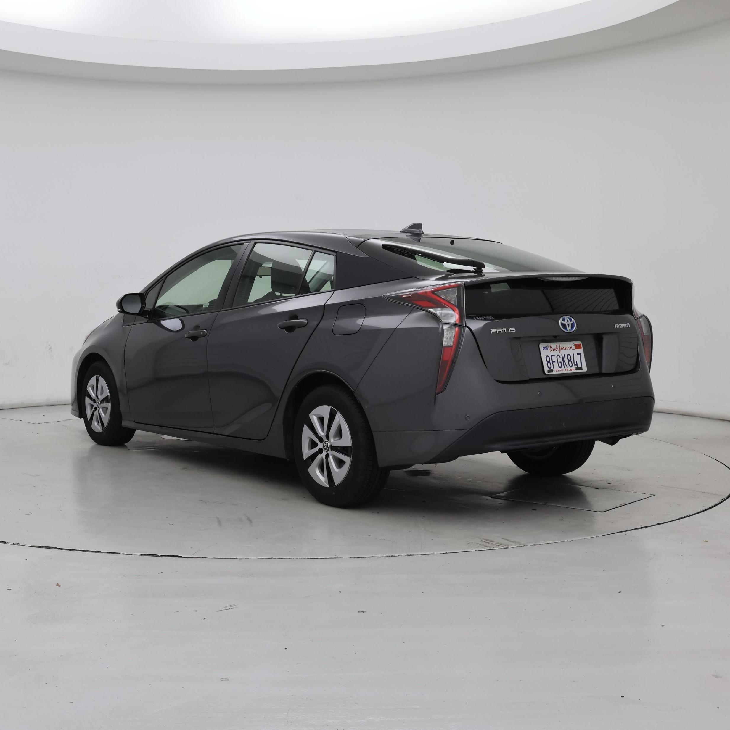 Thumbnail: 2018 Toyota Prius - 2