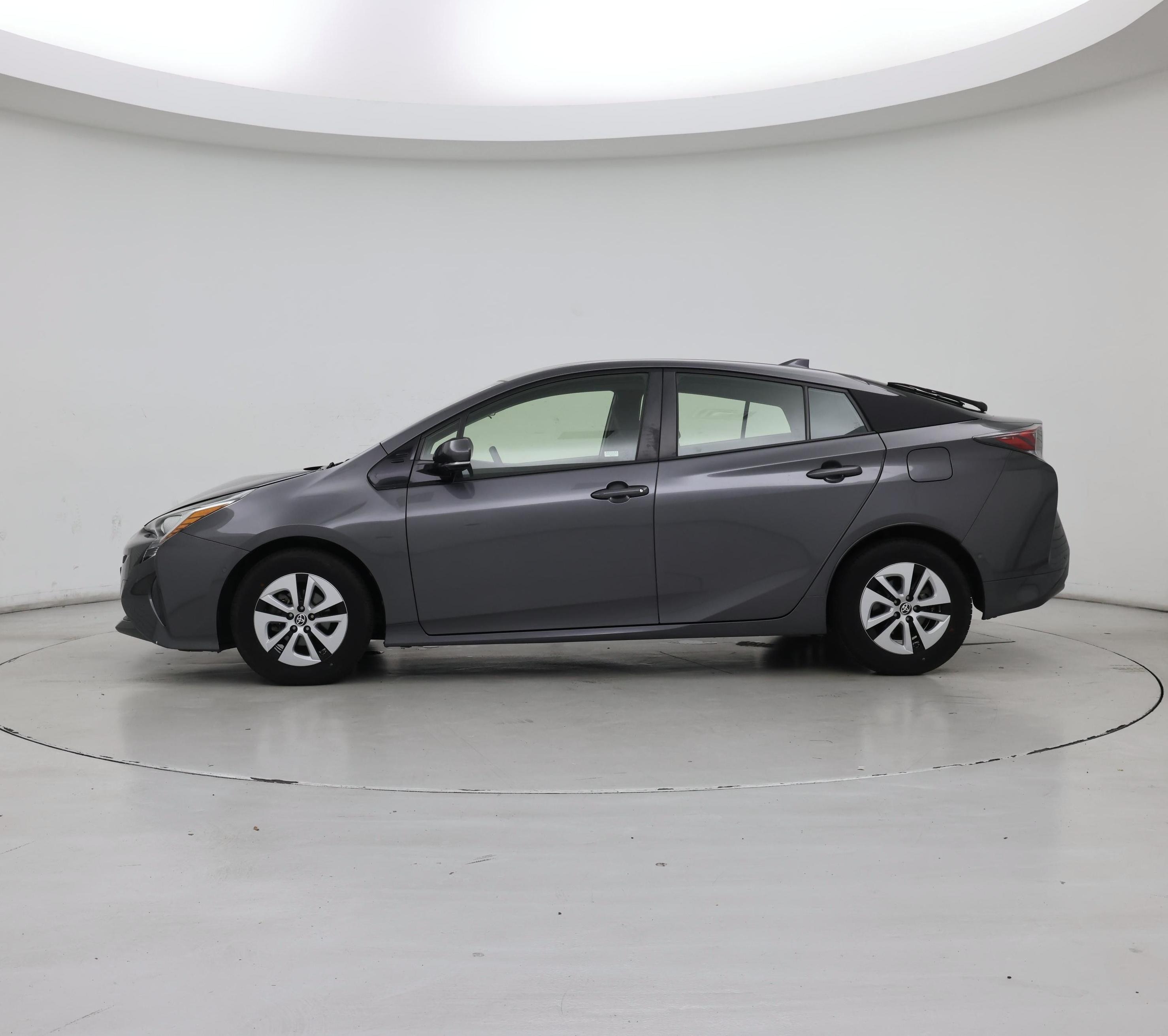 Thumbnail: 2018 Toyota Prius - 3