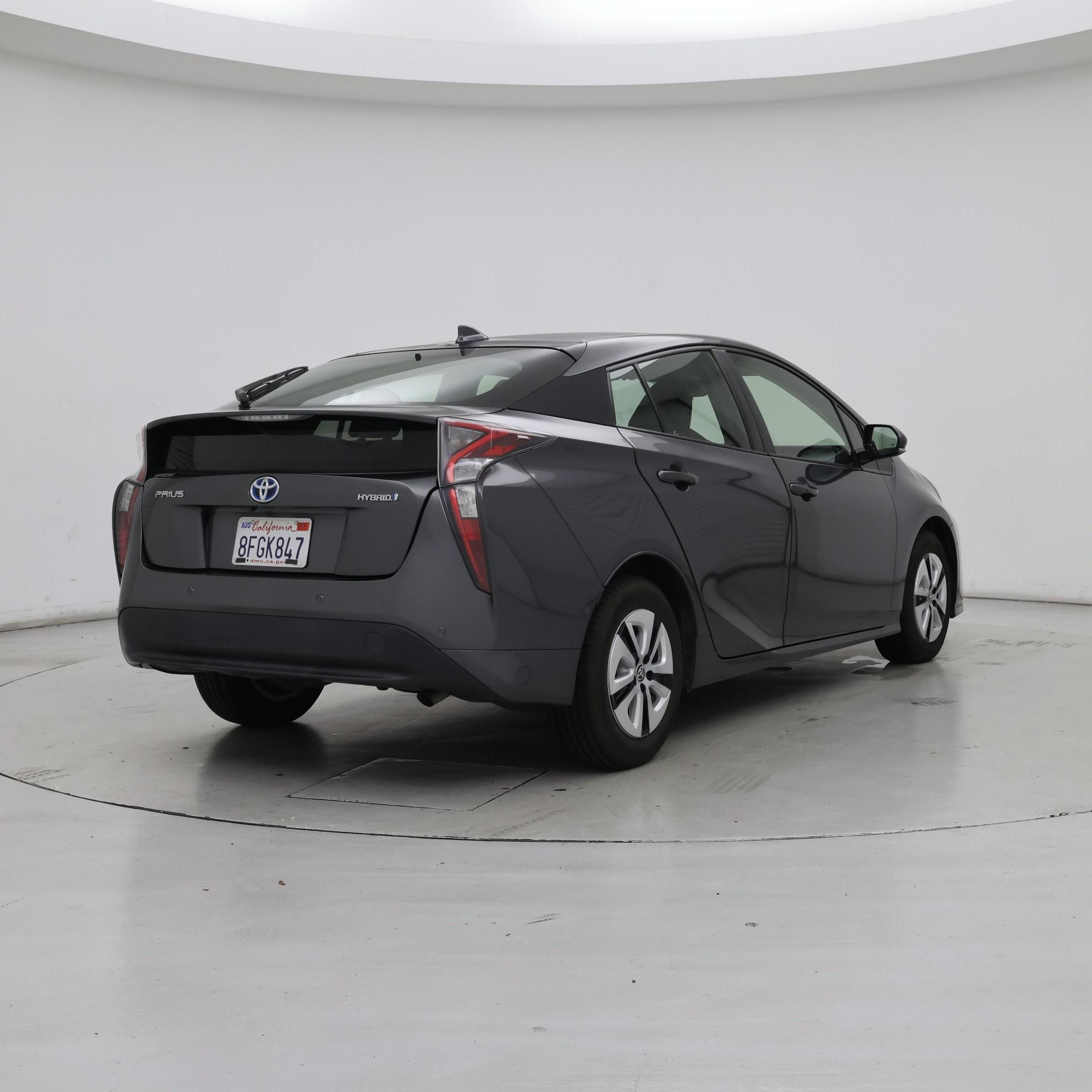 Thumbnail: 2018 Toyota Prius - 8