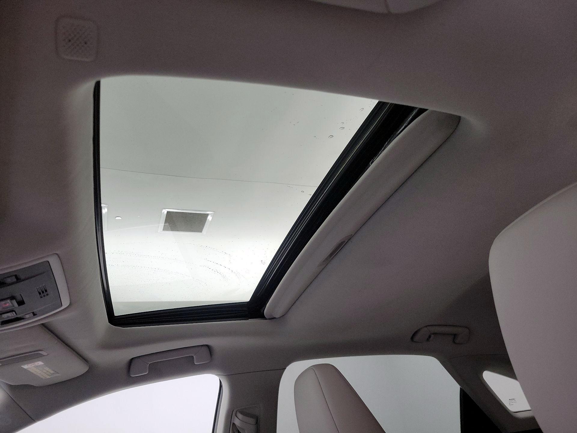 Thumbnail: 2020 Lexus RX - 20