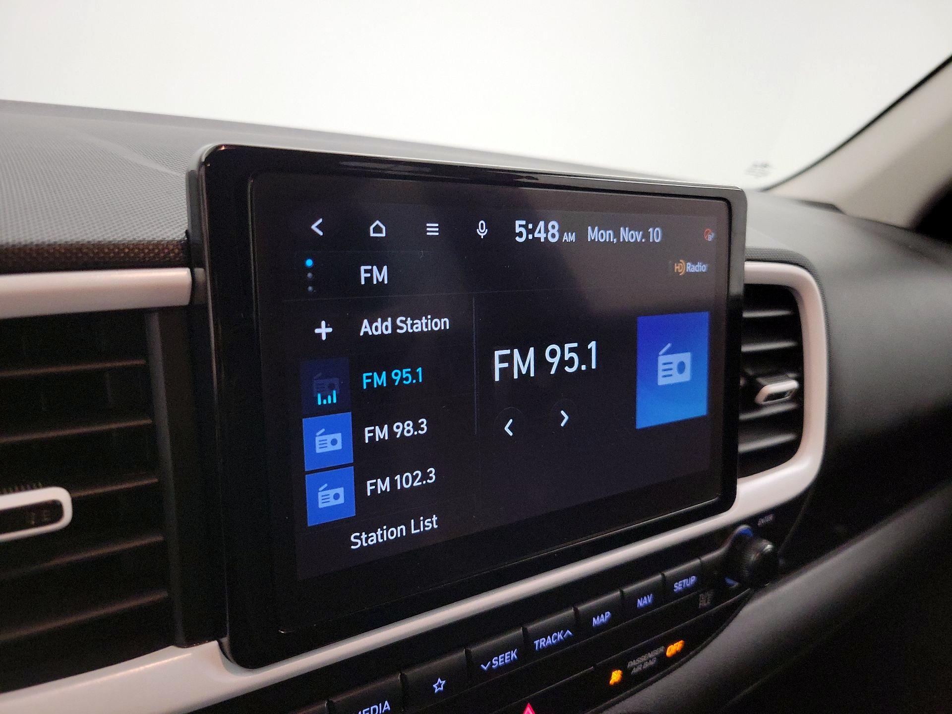 Thumbnail: 2022 Hyundai Venue - 16