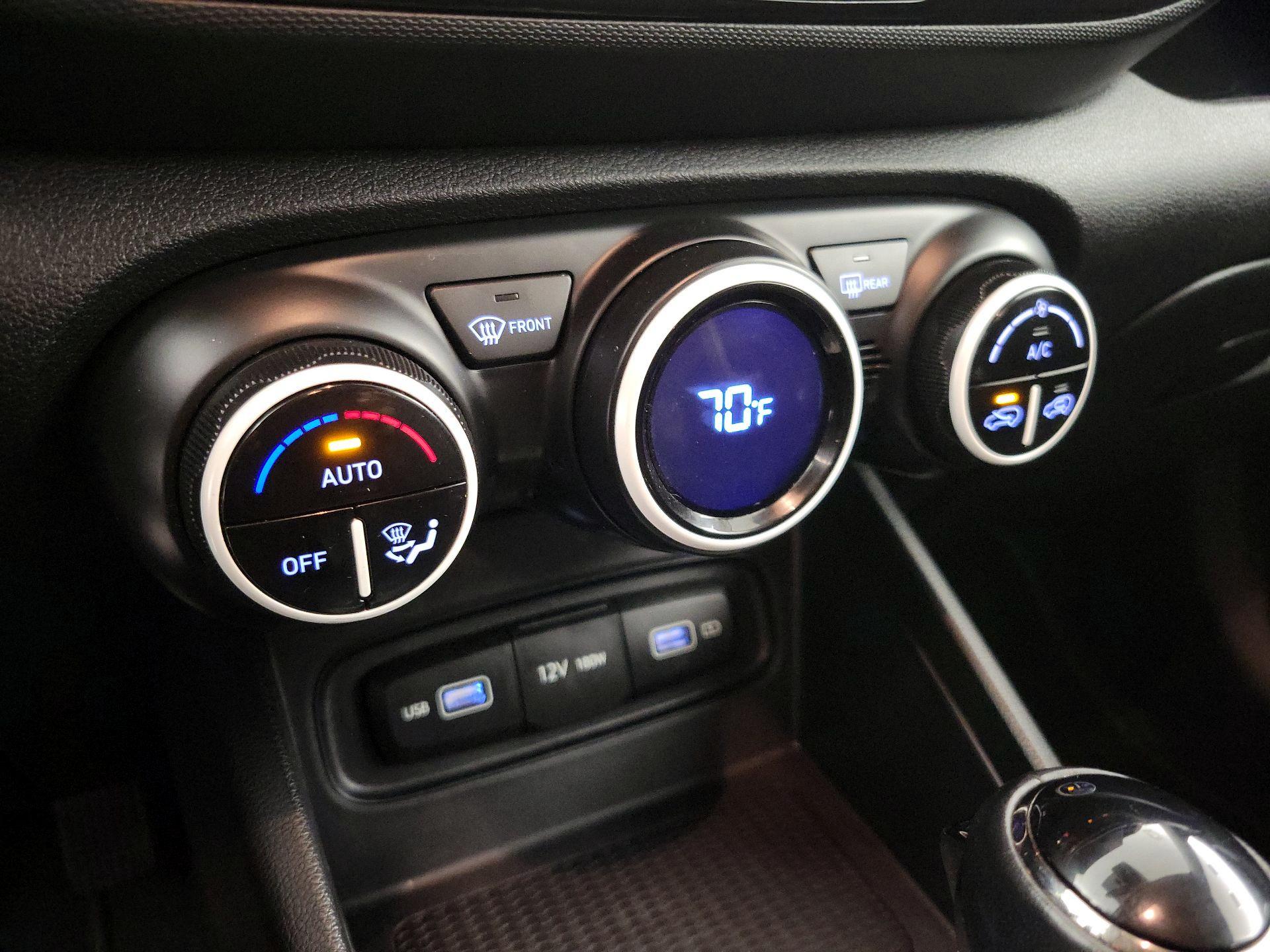 Thumbnail: 2022 Hyundai Venue - 17