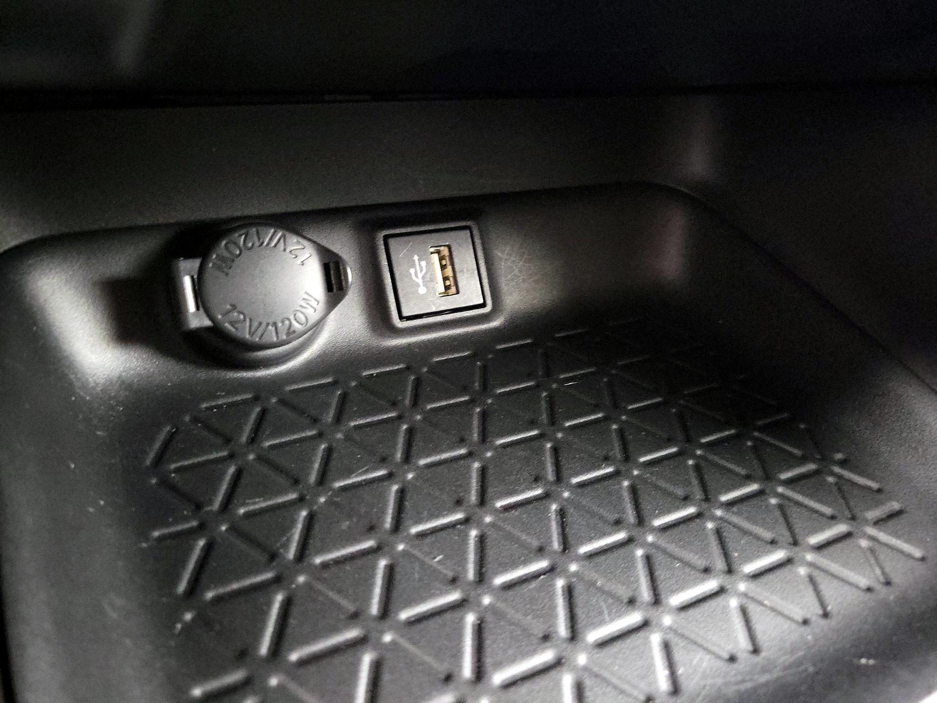 Thumbnail: 2024 Toyota RAV4 - 18