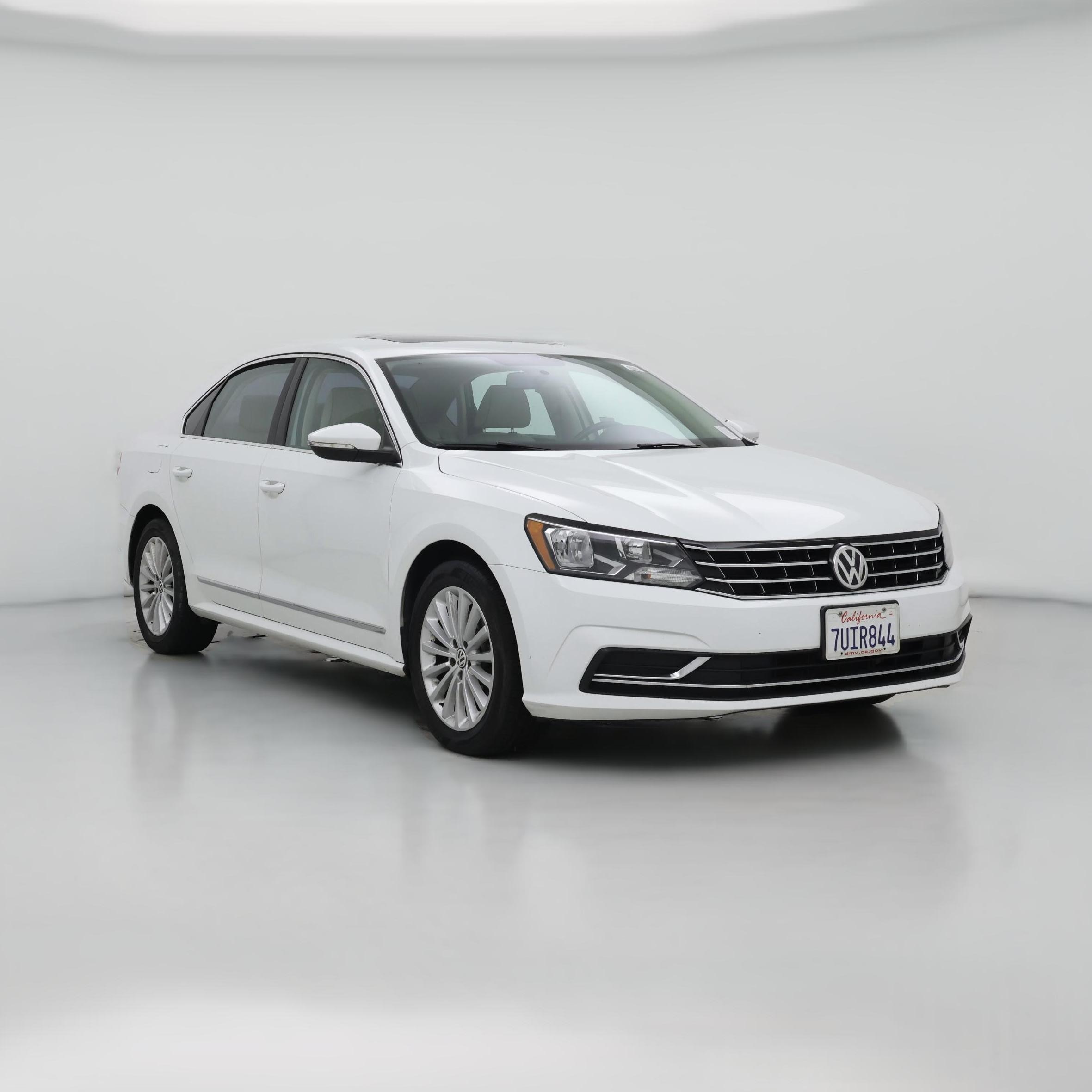 Thumbnail: 2016 Volkswagen Passat - 1