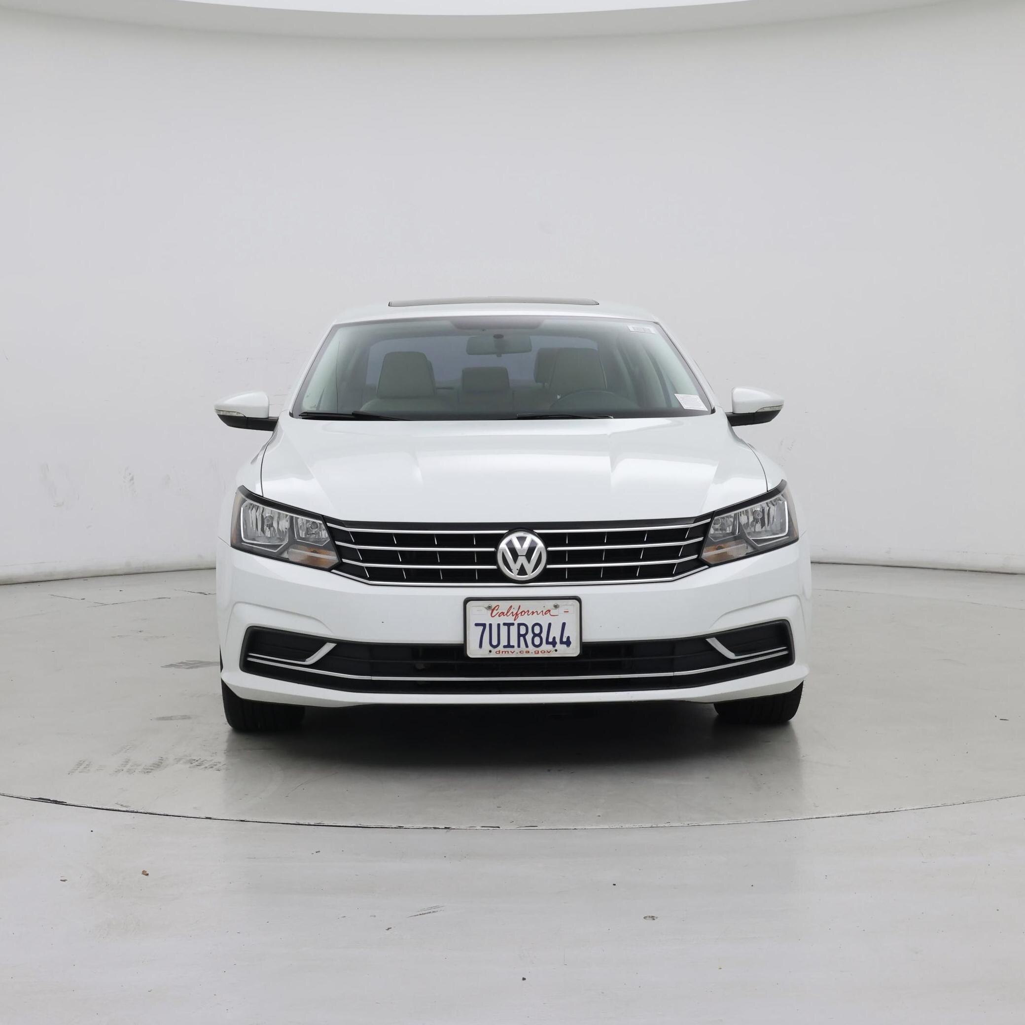 Thumbnail: 2016 Volkswagen Passat - 5