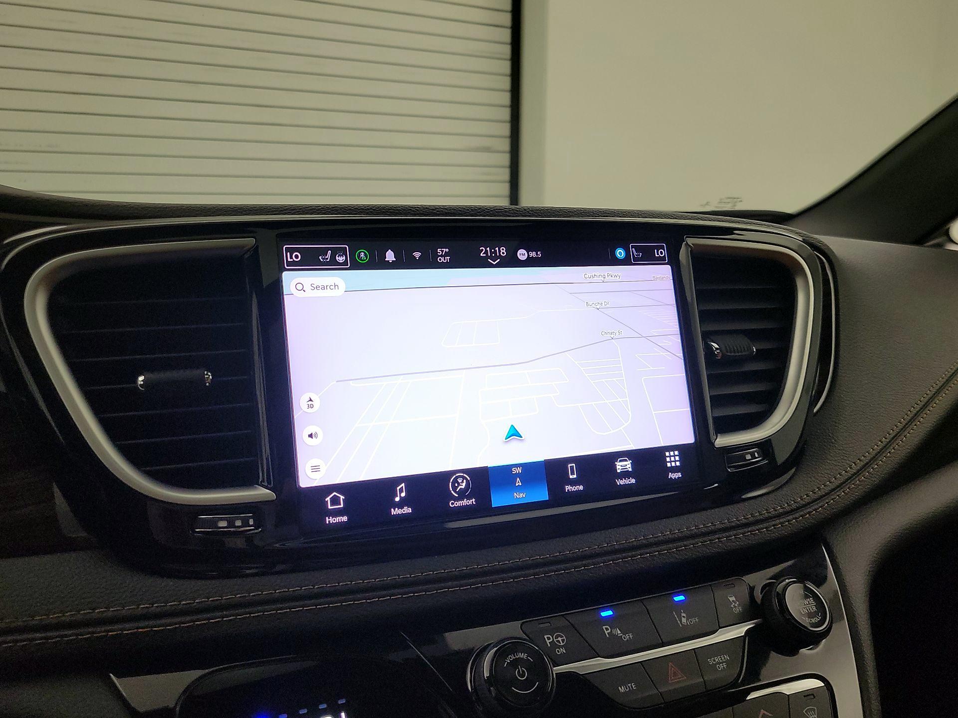 Thumbnail: 2022 Chrysler Pacifica - 14