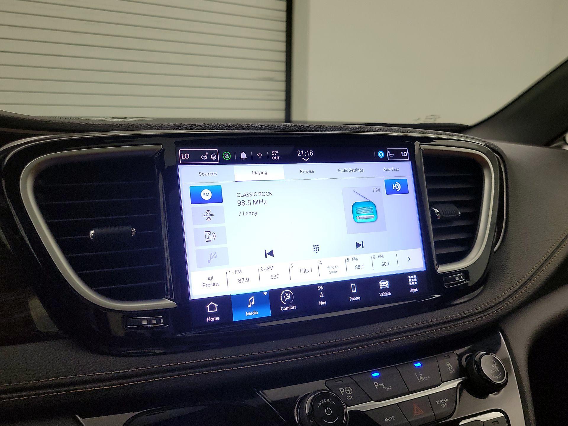 Thumbnail: 2022 Chrysler Pacifica - 16