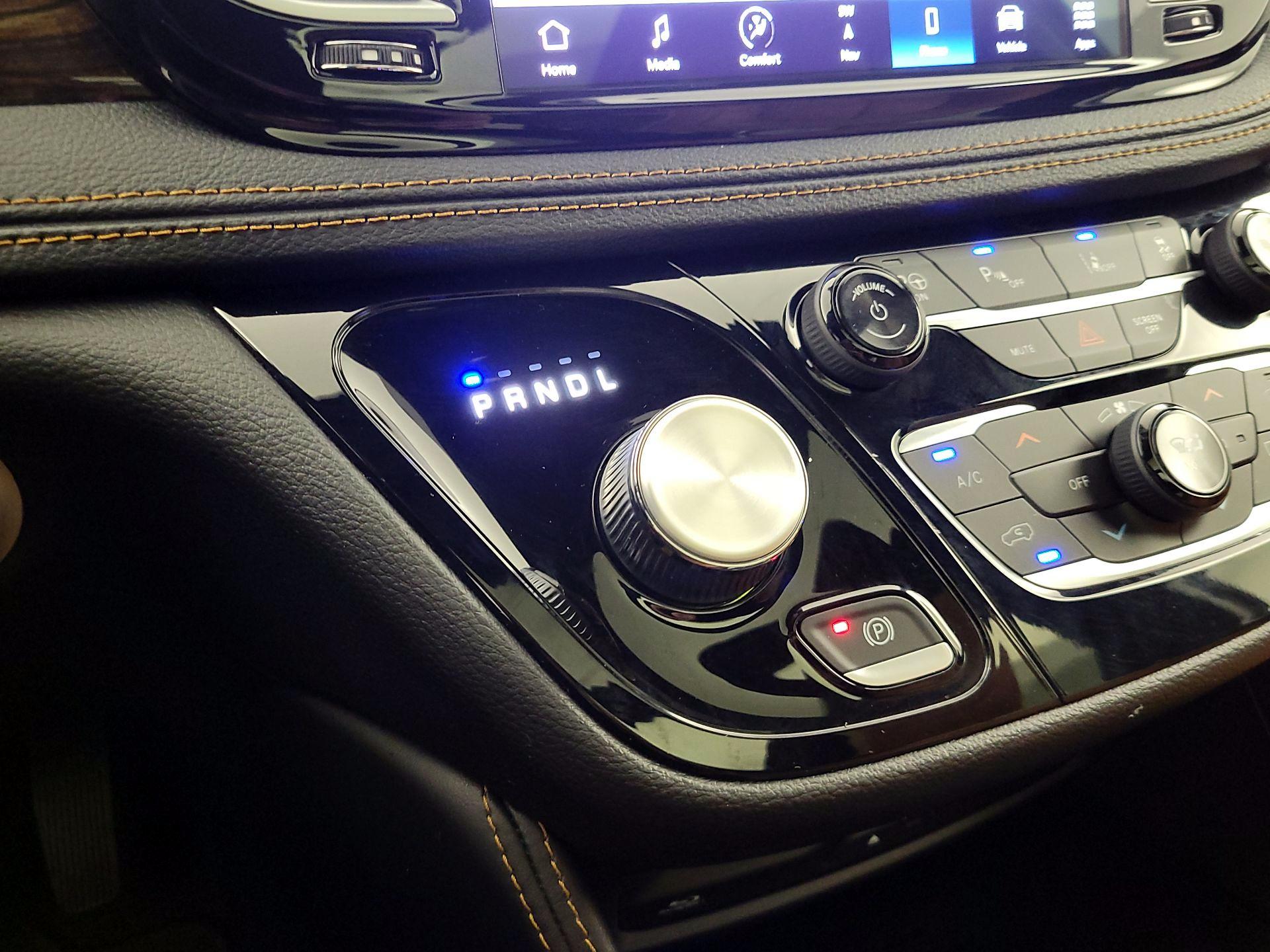 Thumbnail: 2022 Chrysler Pacifica - 18