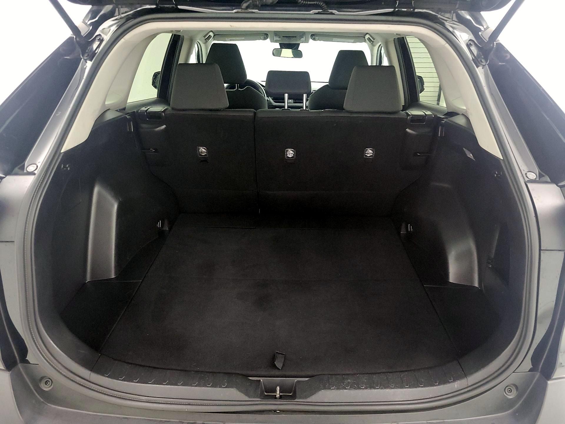 Thumbnail: 2021 Toyota RAV4 - 20