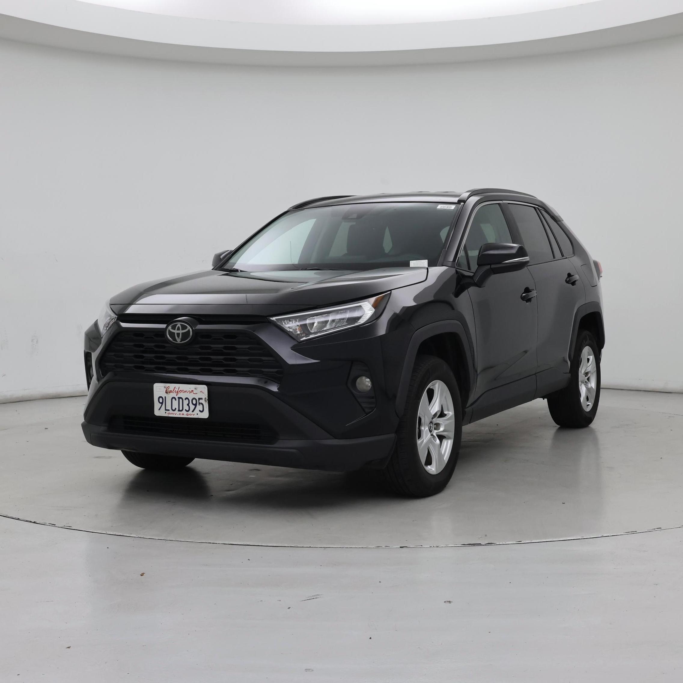 Thumbnail: 2021 Toyota RAV4 - 4