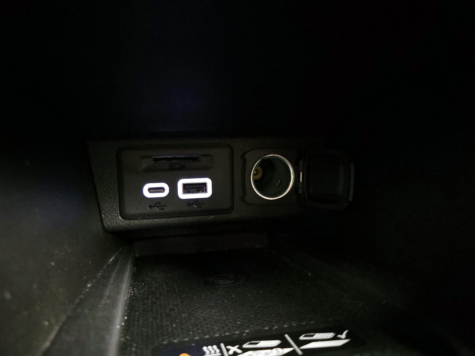 Thumbnail: 2022 Chevrolet Bolt EUV - 18