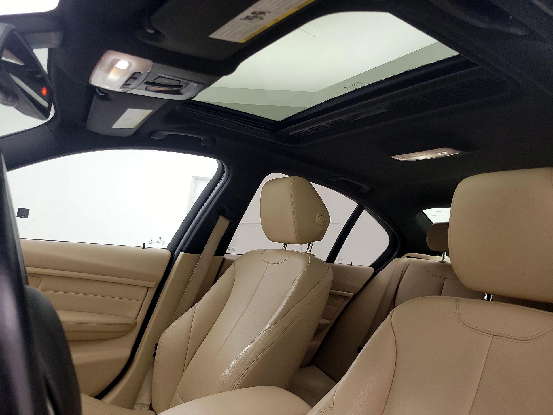 Thumbnail: 2015 BMW 3 Series - 19