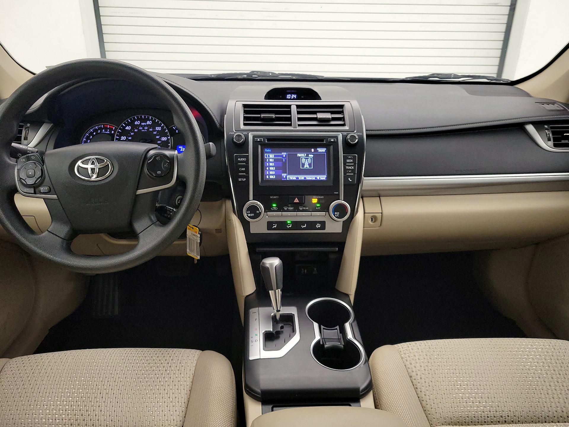 Thumbnail: 2014 Toyota Camry - 9