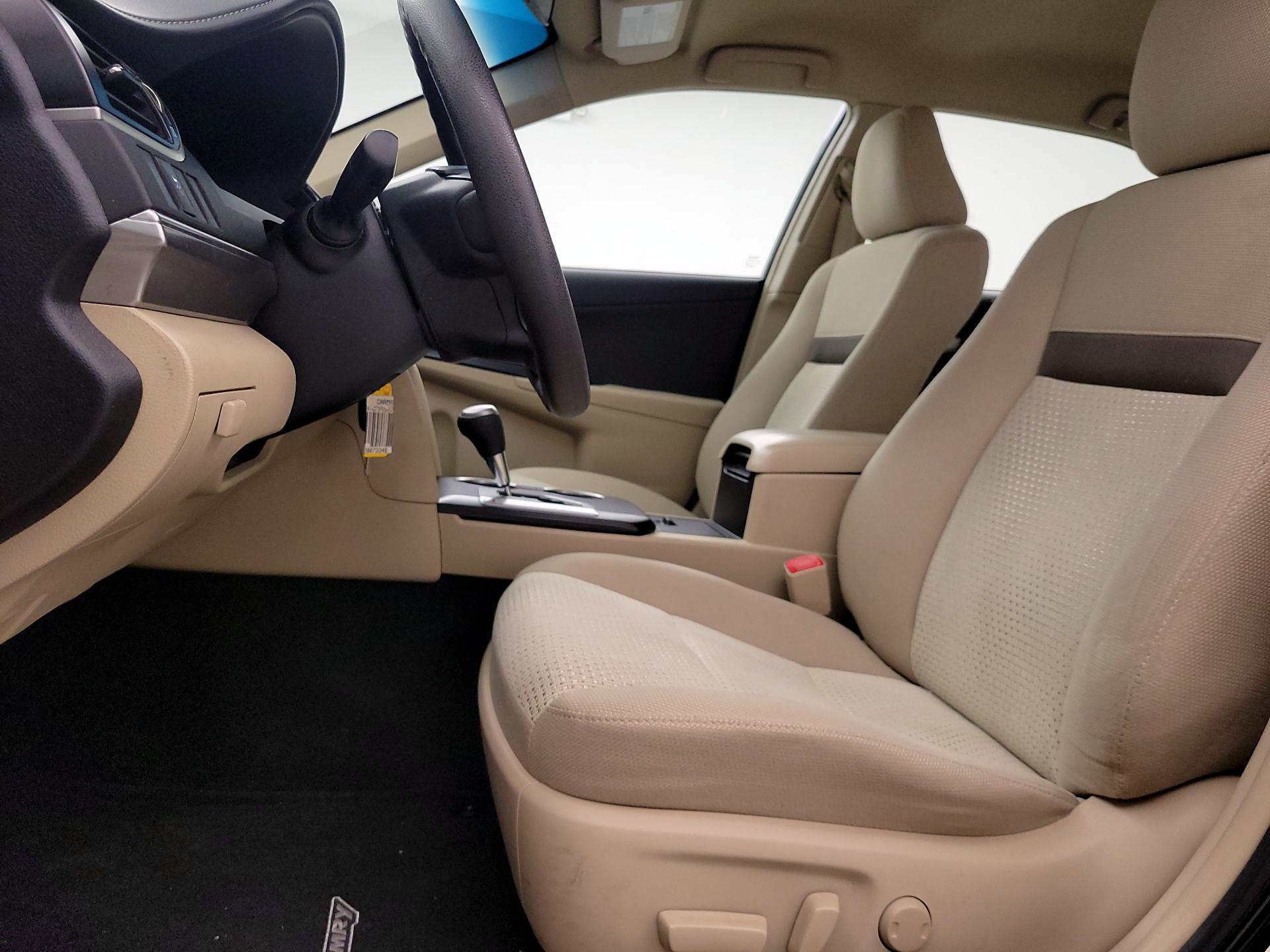 Thumbnail: 2014 Toyota Camry - 11