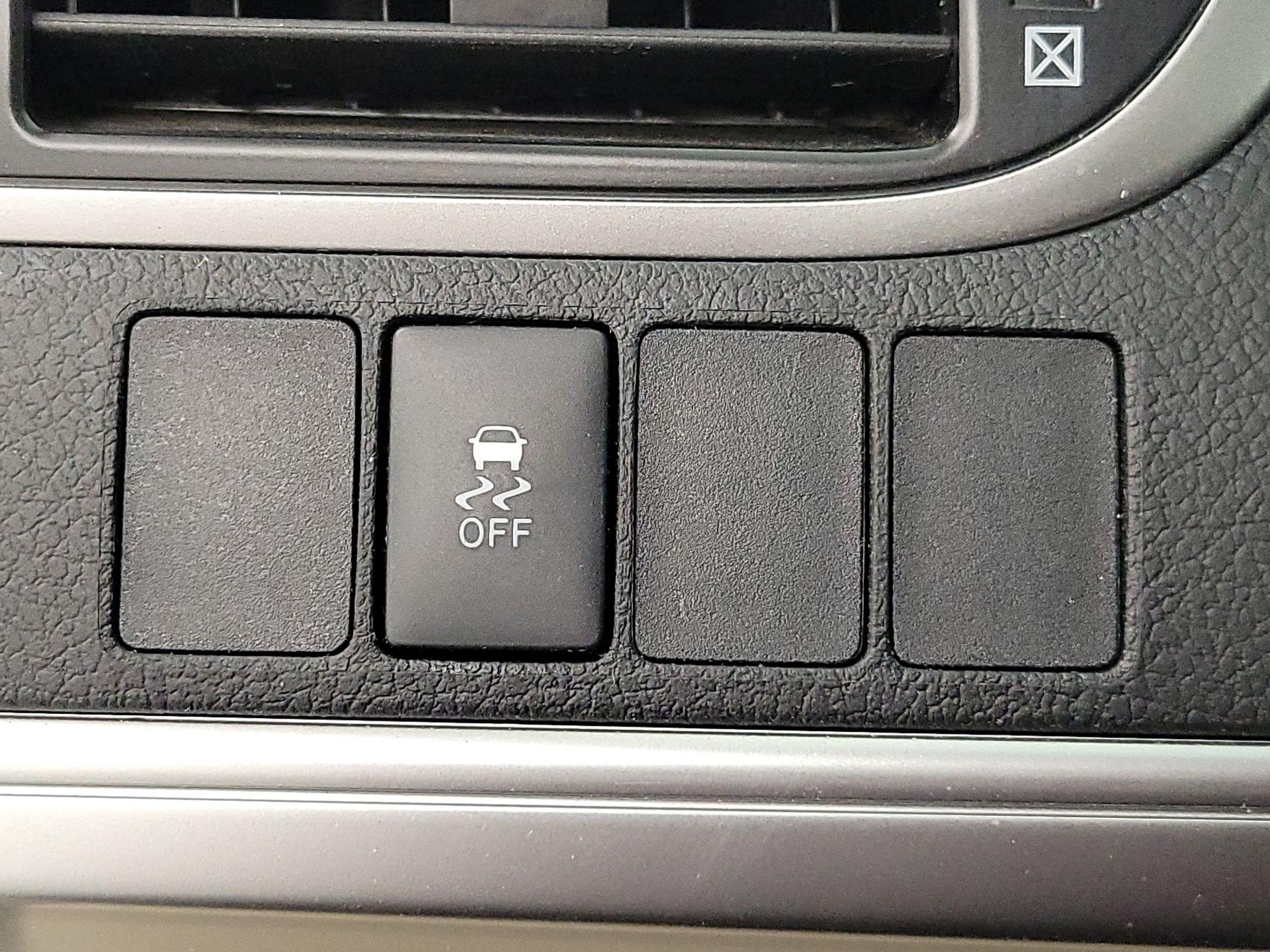 Thumbnail: 2014 Toyota Camry - 13