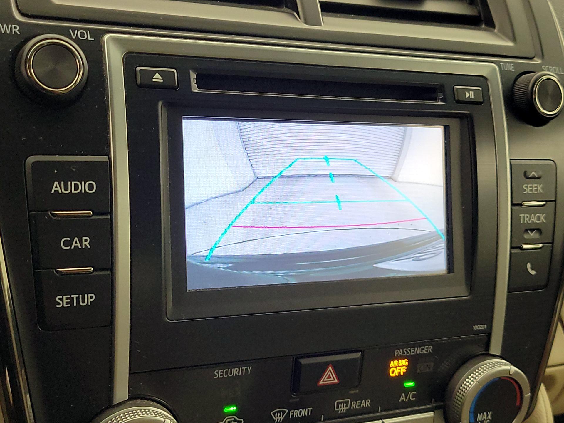 Thumbnail: 2014 Toyota Camry - 14