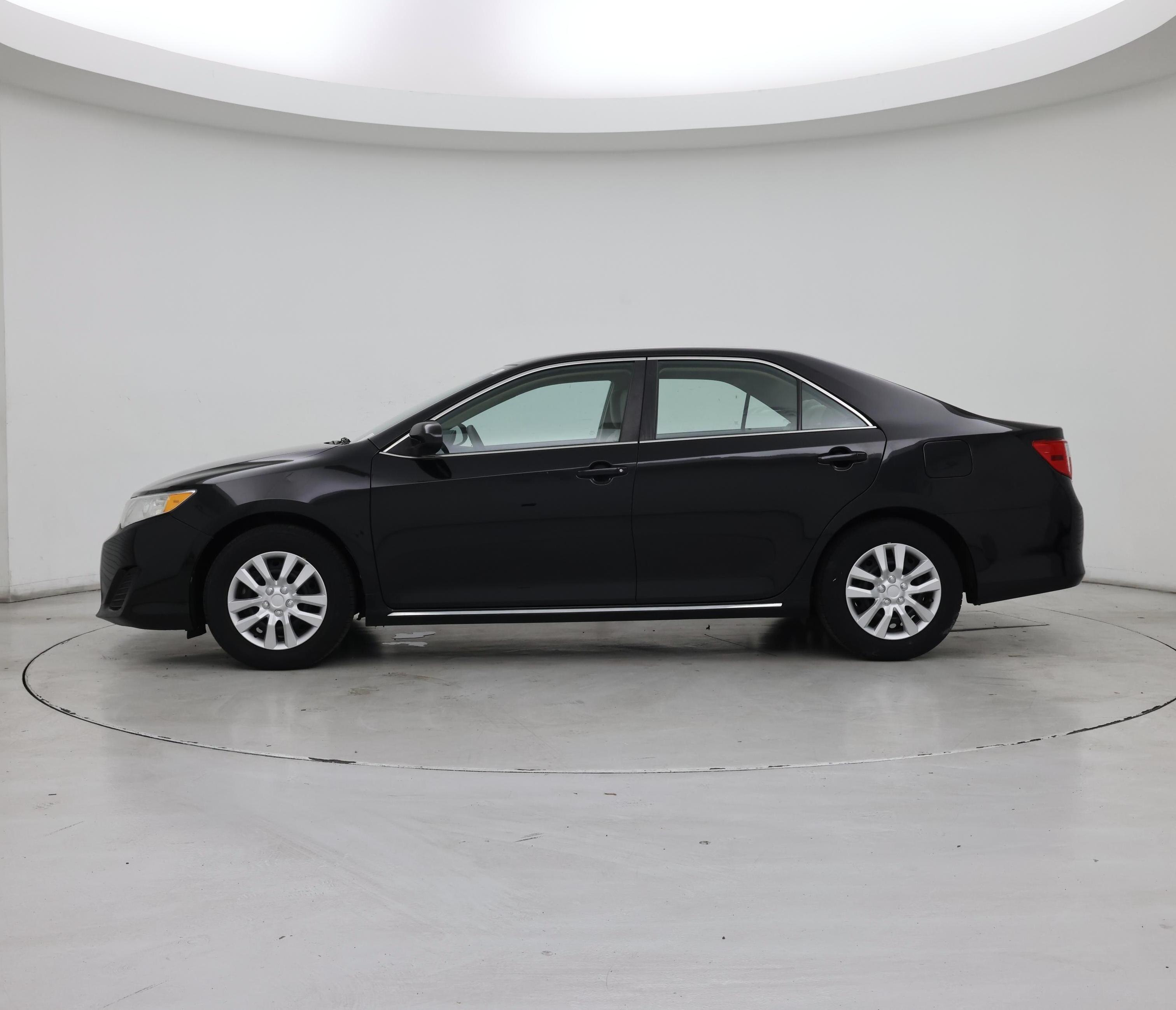 Thumbnail: 2014 Toyota Camry - 3