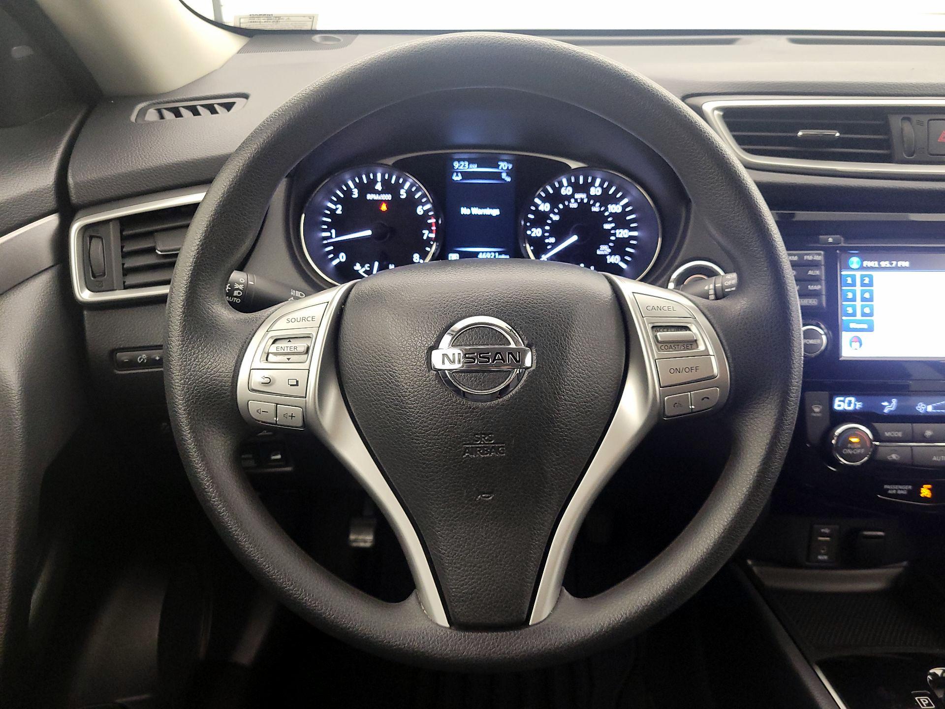 Thumbnail: 2015 Nissan Rogue - 10