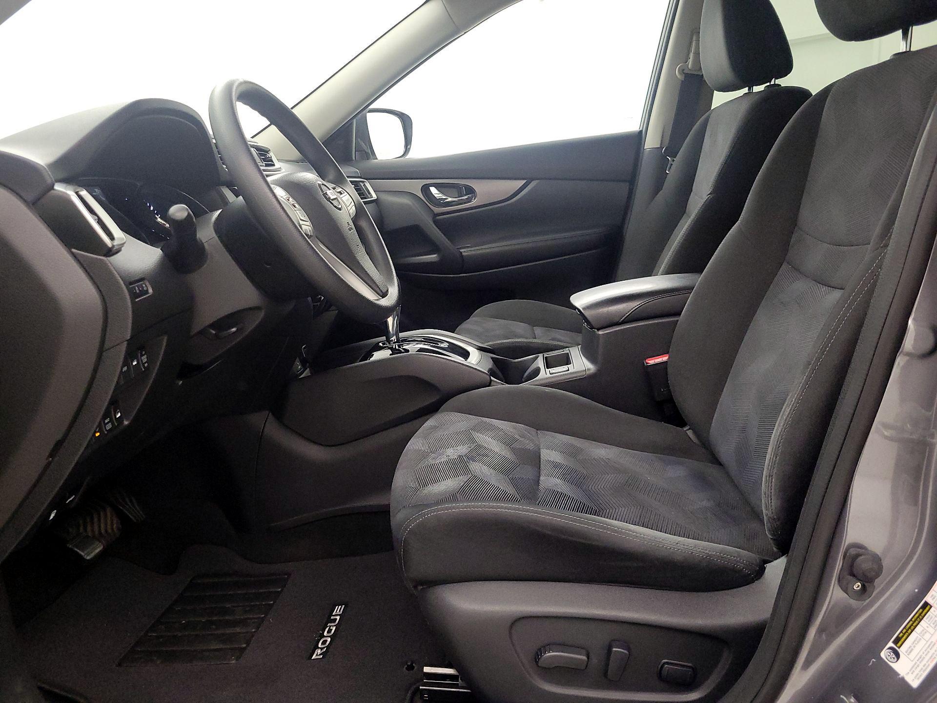 Thumbnail: 2015 Nissan Rogue - 11