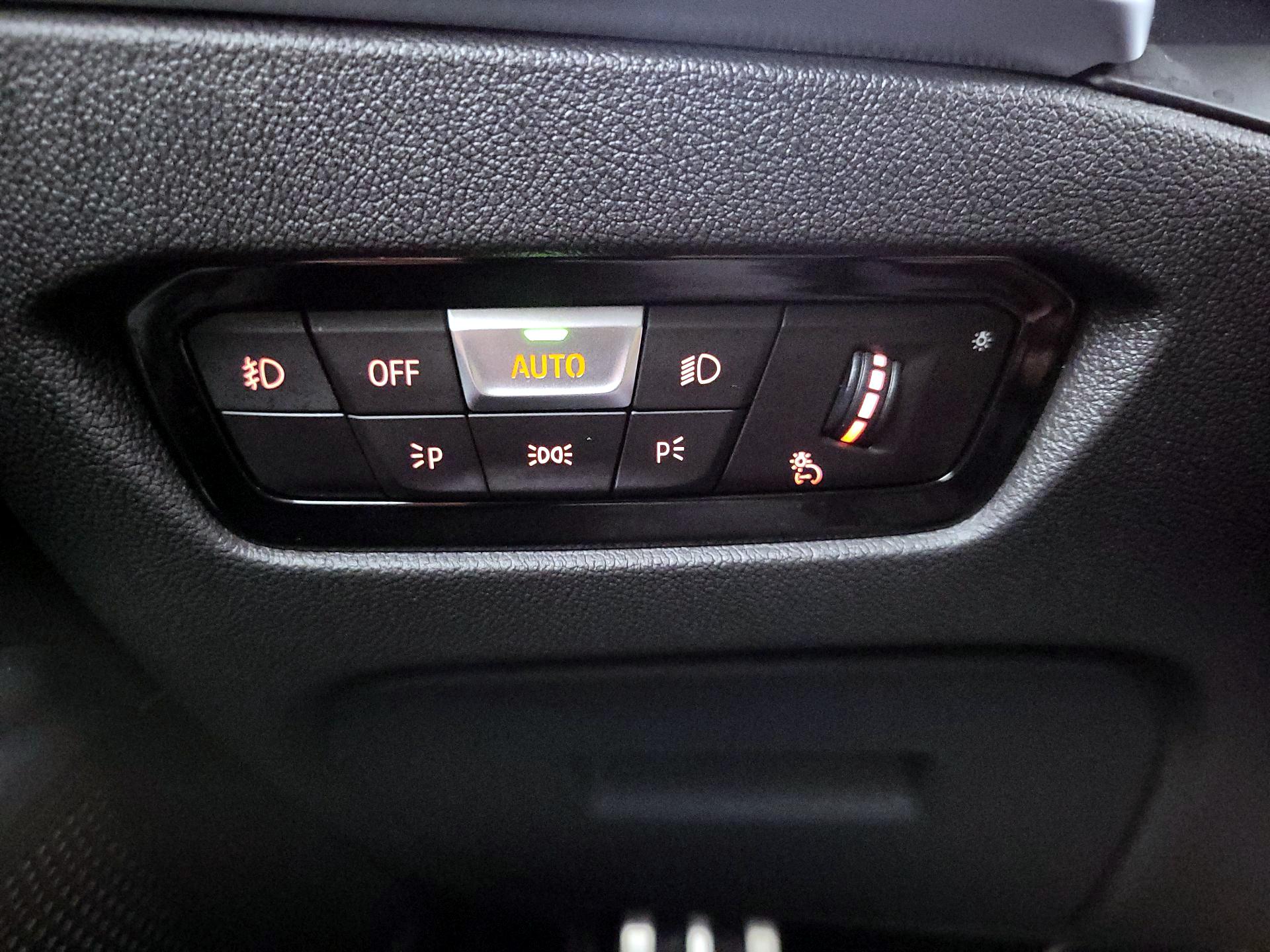 Thumbnail: 2019 BMW 3 Series - 13