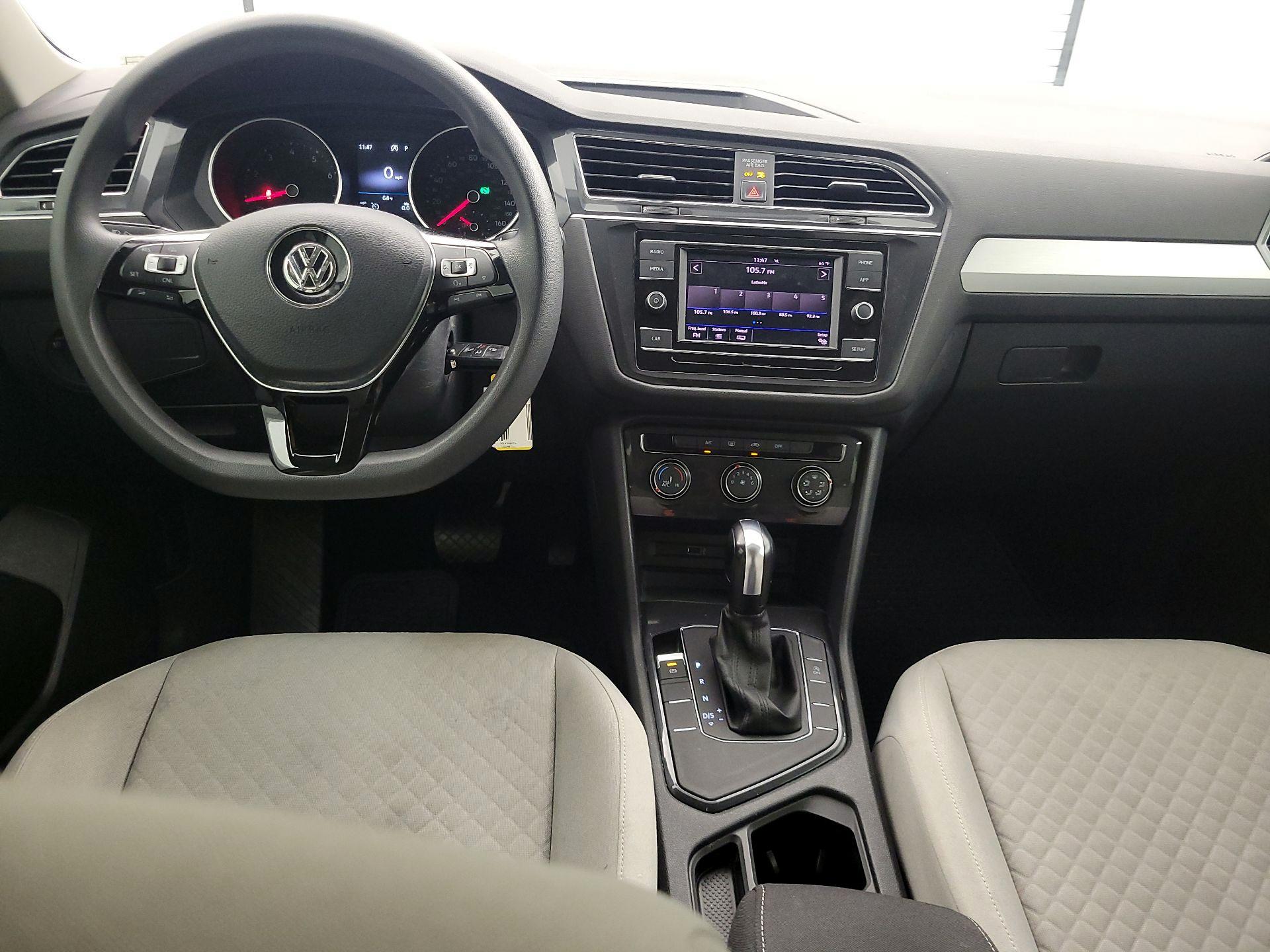 Thumbnail: 2018 Volkswagen Tiguan - 9