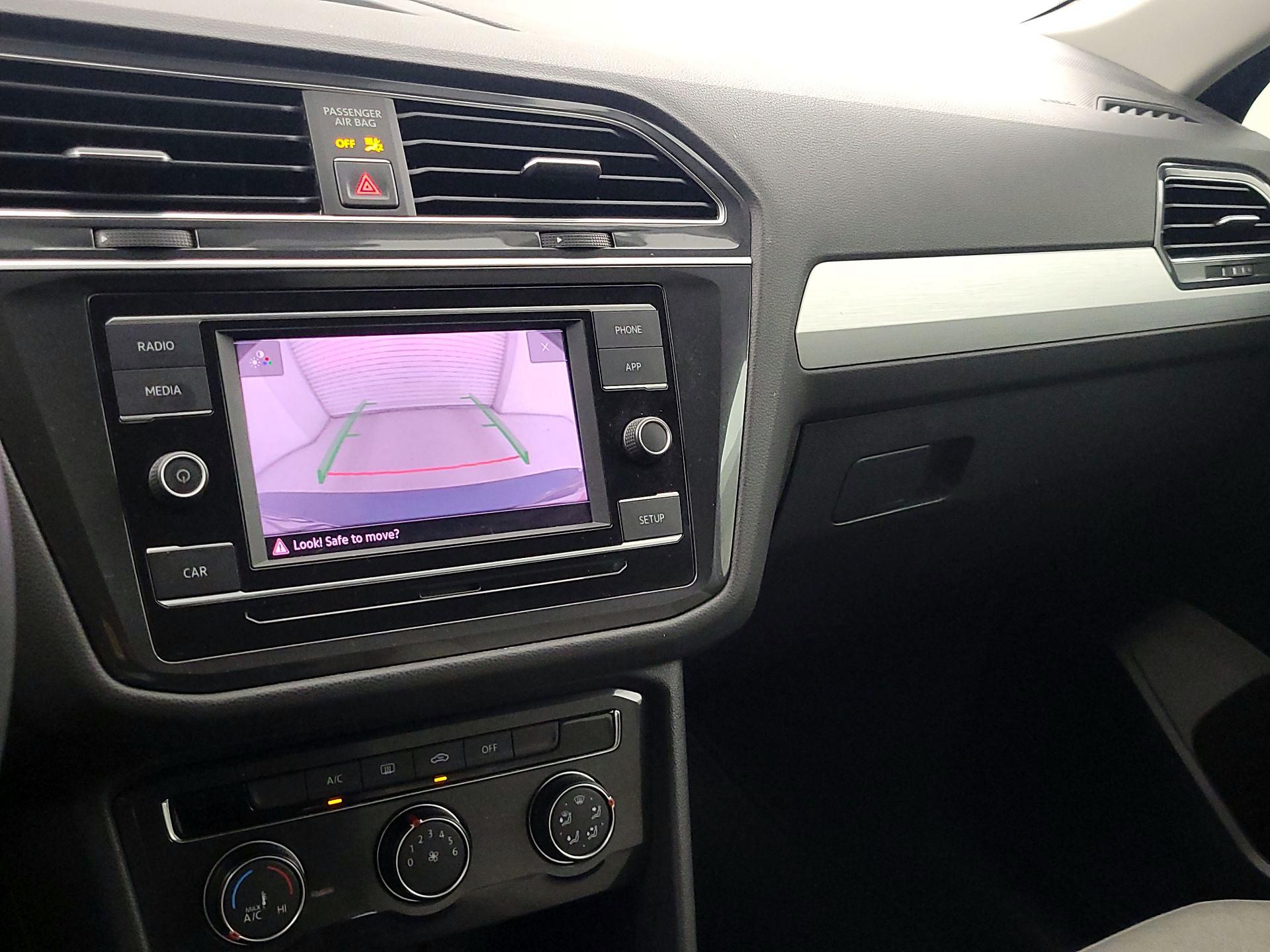 Thumbnail: 2018 Volkswagen Tiguan - 14