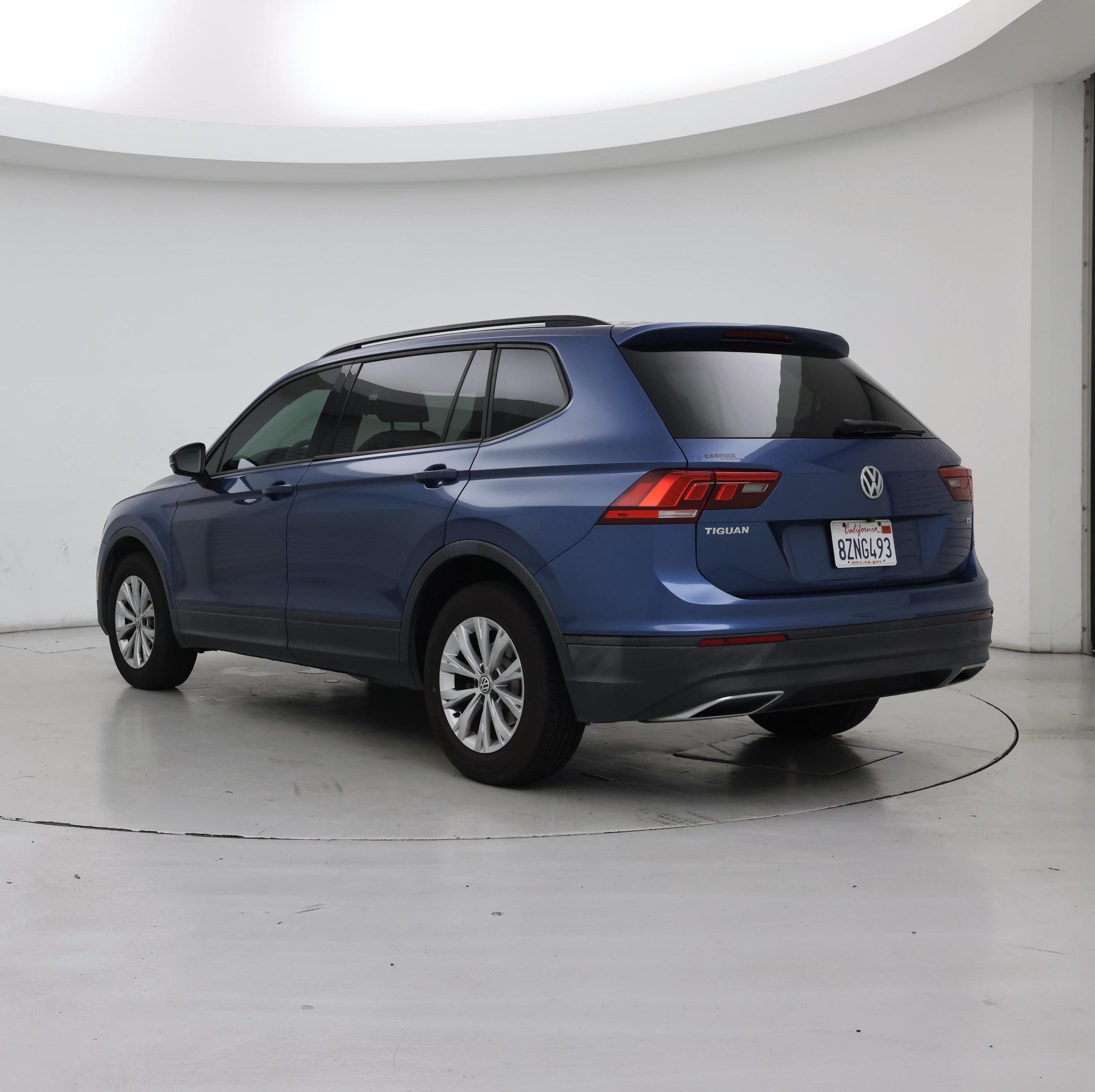 Thumbnail: 2018 Volkswagen Tiguan - 2