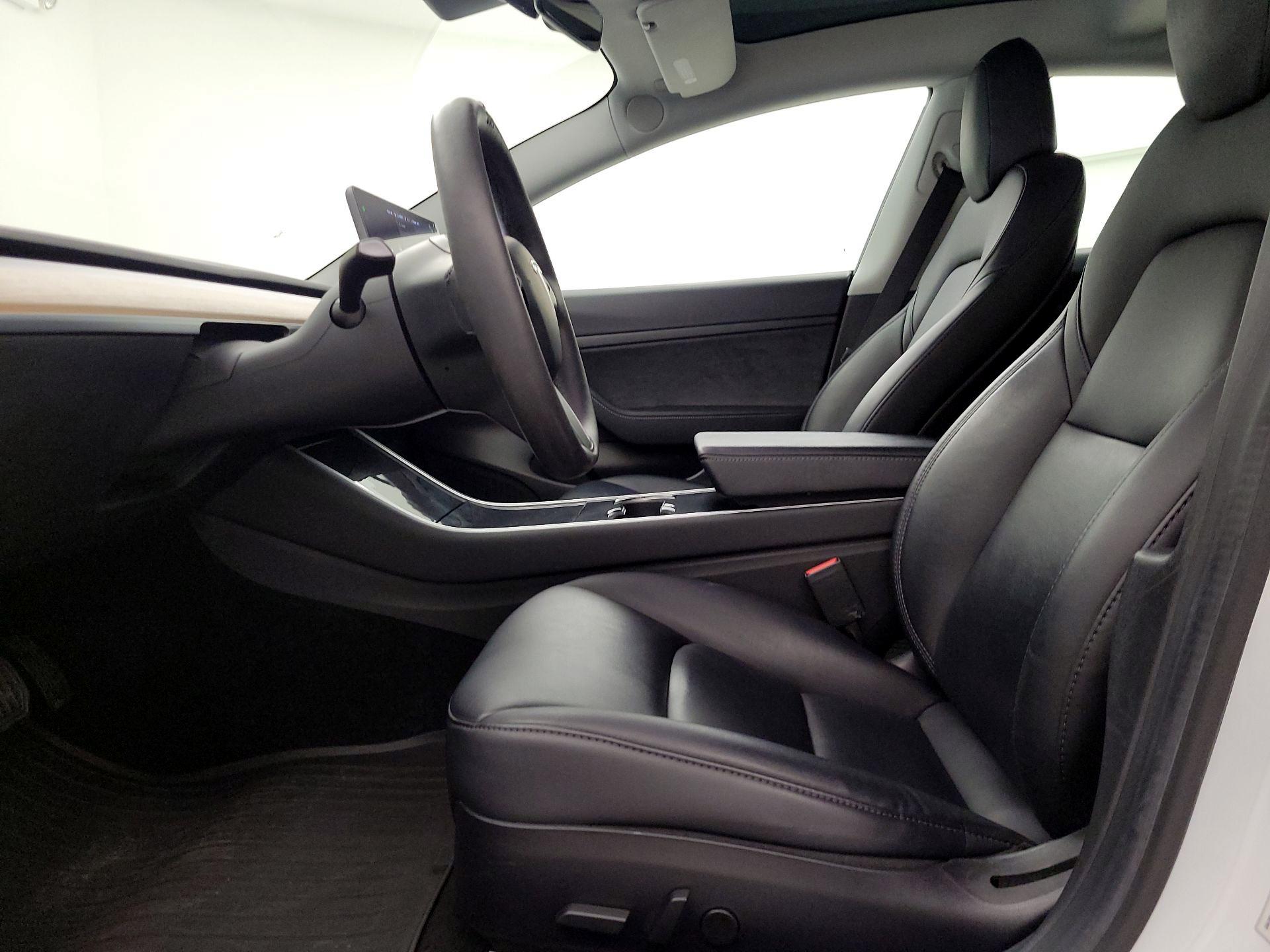 Thumbnail: 2020 Tesla Model 3 - 11