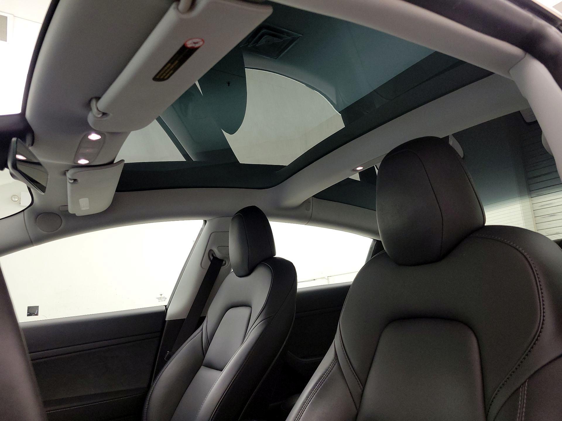 Thumbnail: 2020 Tesla Model 3 - 18