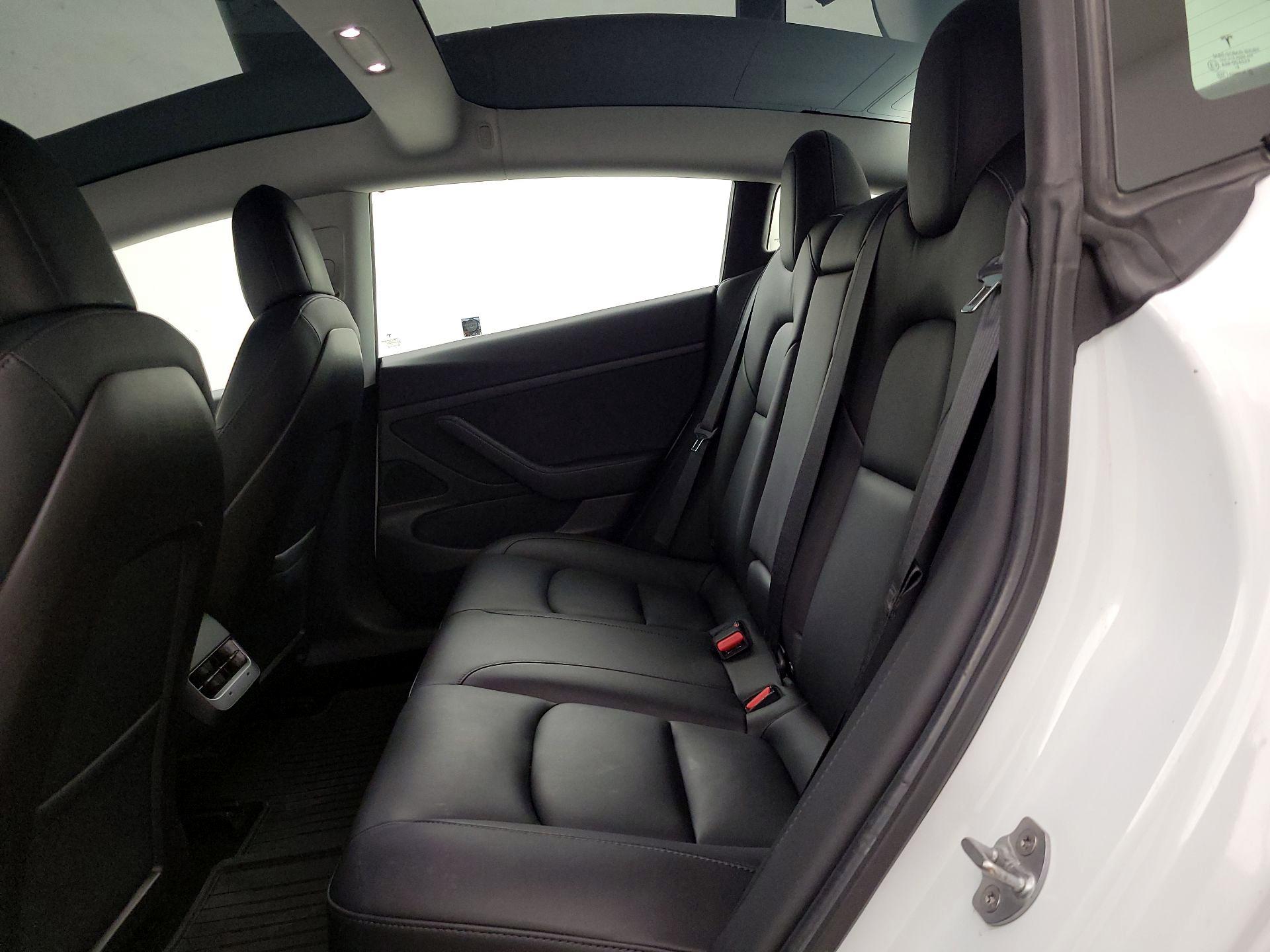 Thumbnail: 2020 Tesla Model 3 - 19