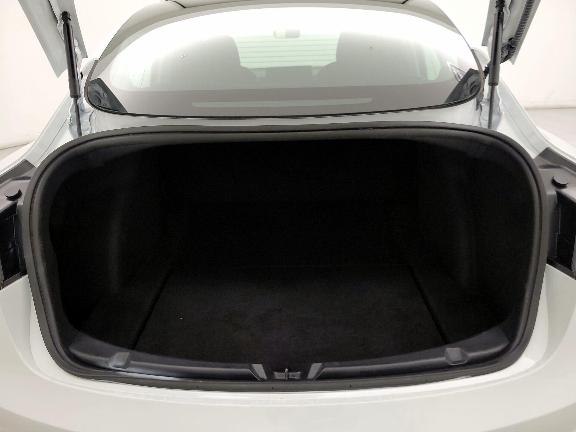 Thumbnail: 2020 Tesla Model 3 - 20