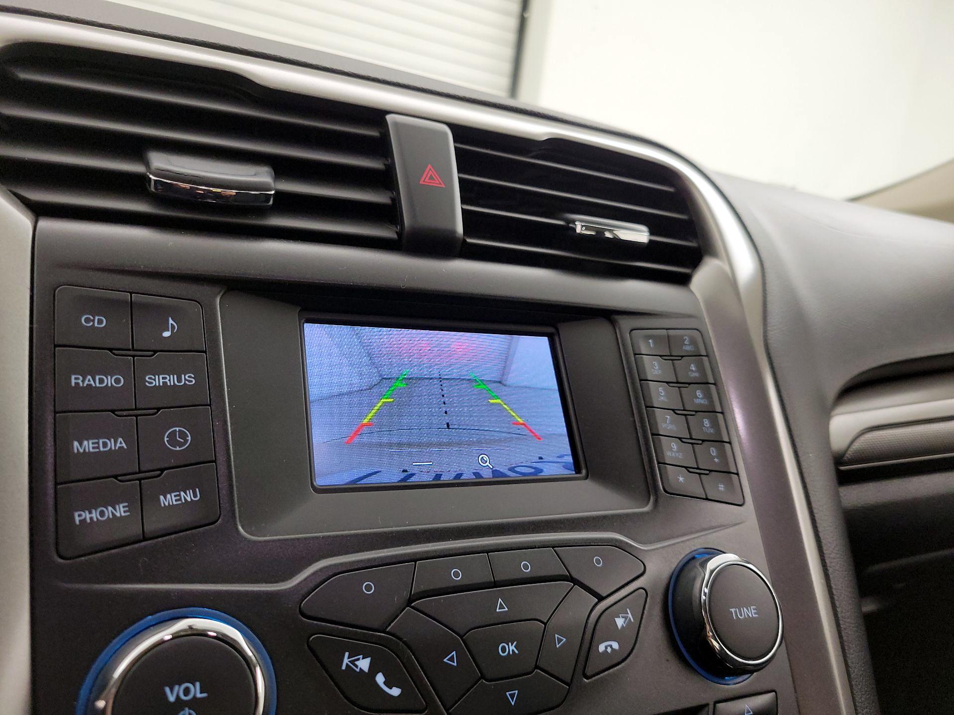 Thumbnail: 2017 Ford Fusion - 14