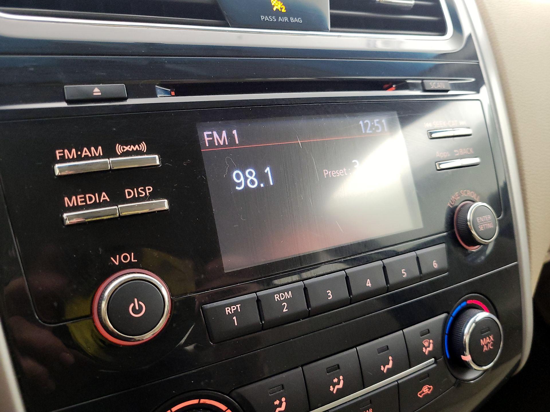 Thumbnail: 2015 Nissan Altima - 15