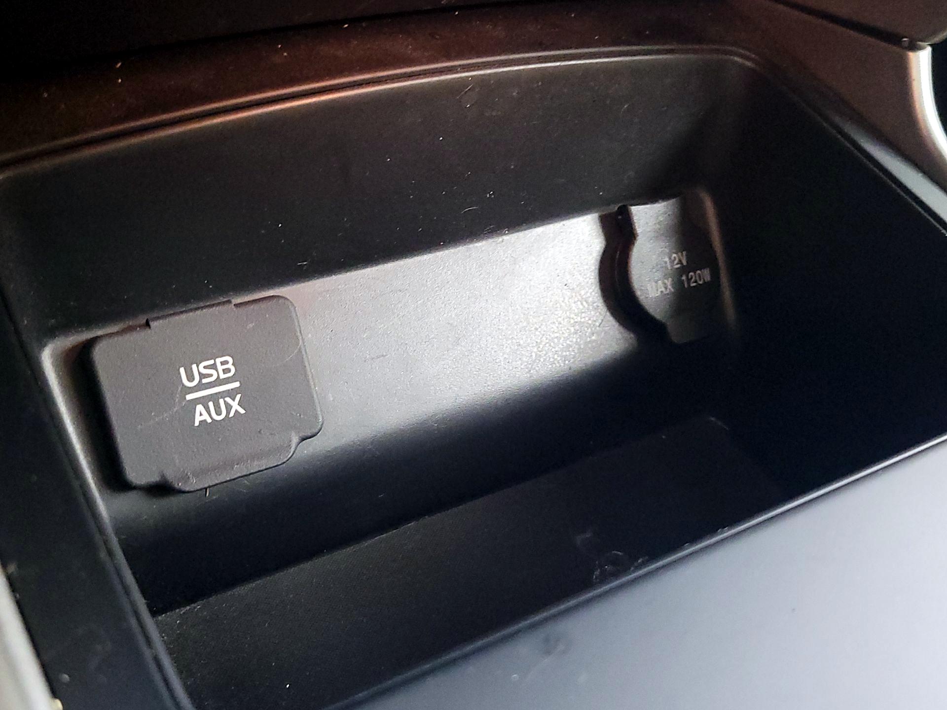 Thumbnail: 2015 Nissan Altima - 18