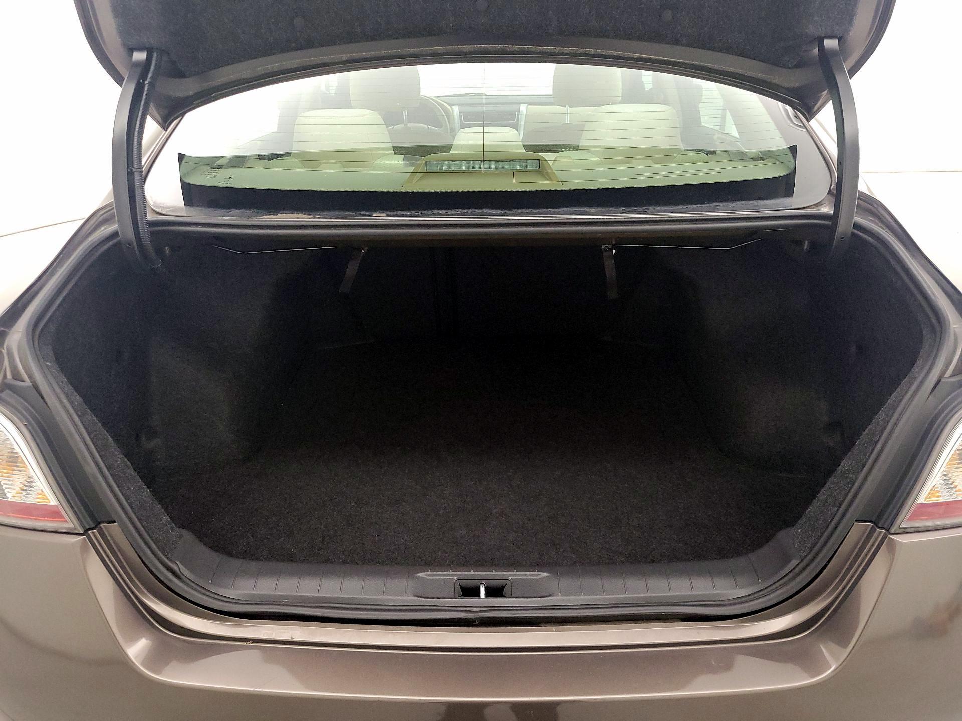 Thumbnail: 2015 Nissan Altima - 20