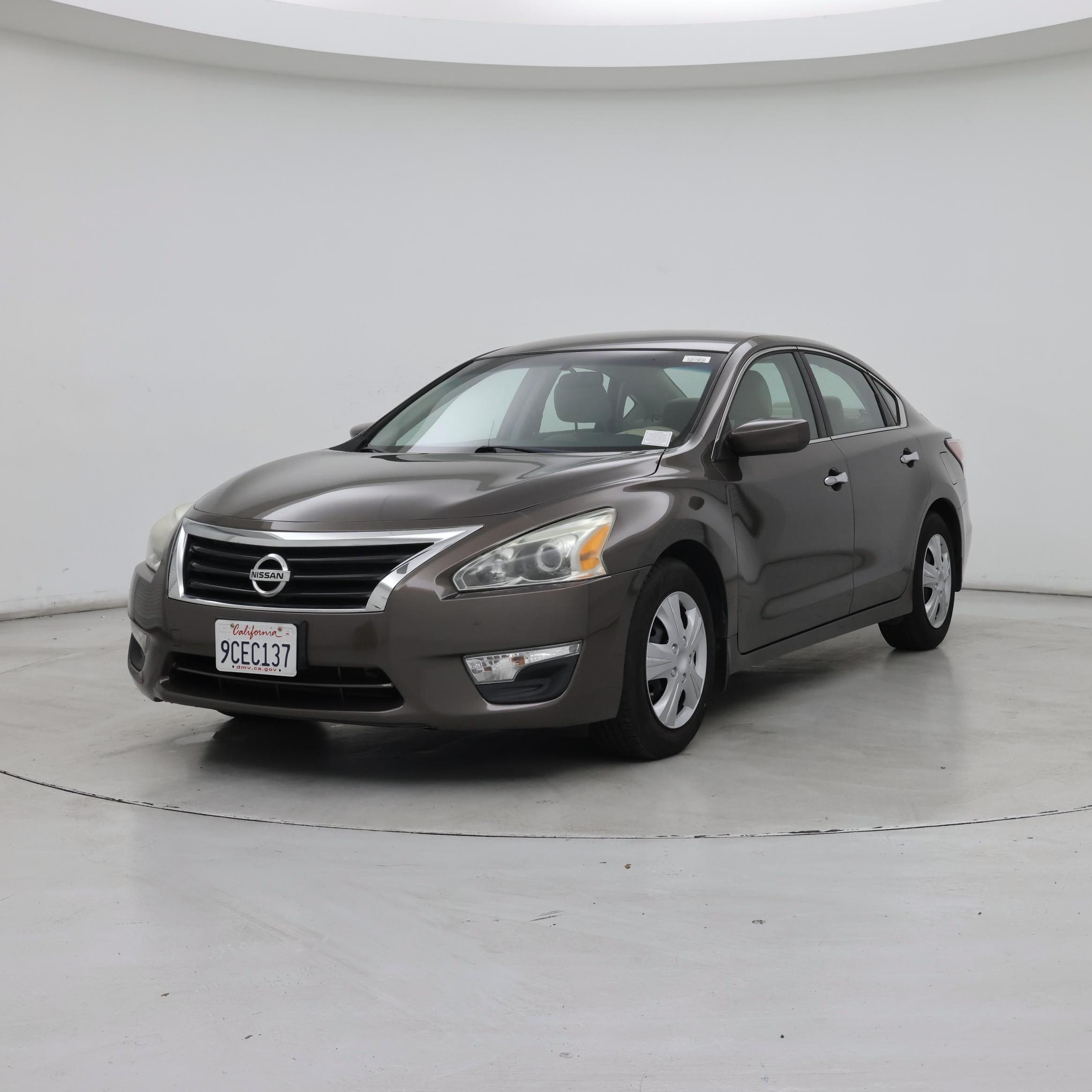 Thumbnail: 2015 Nissan Altima - 4