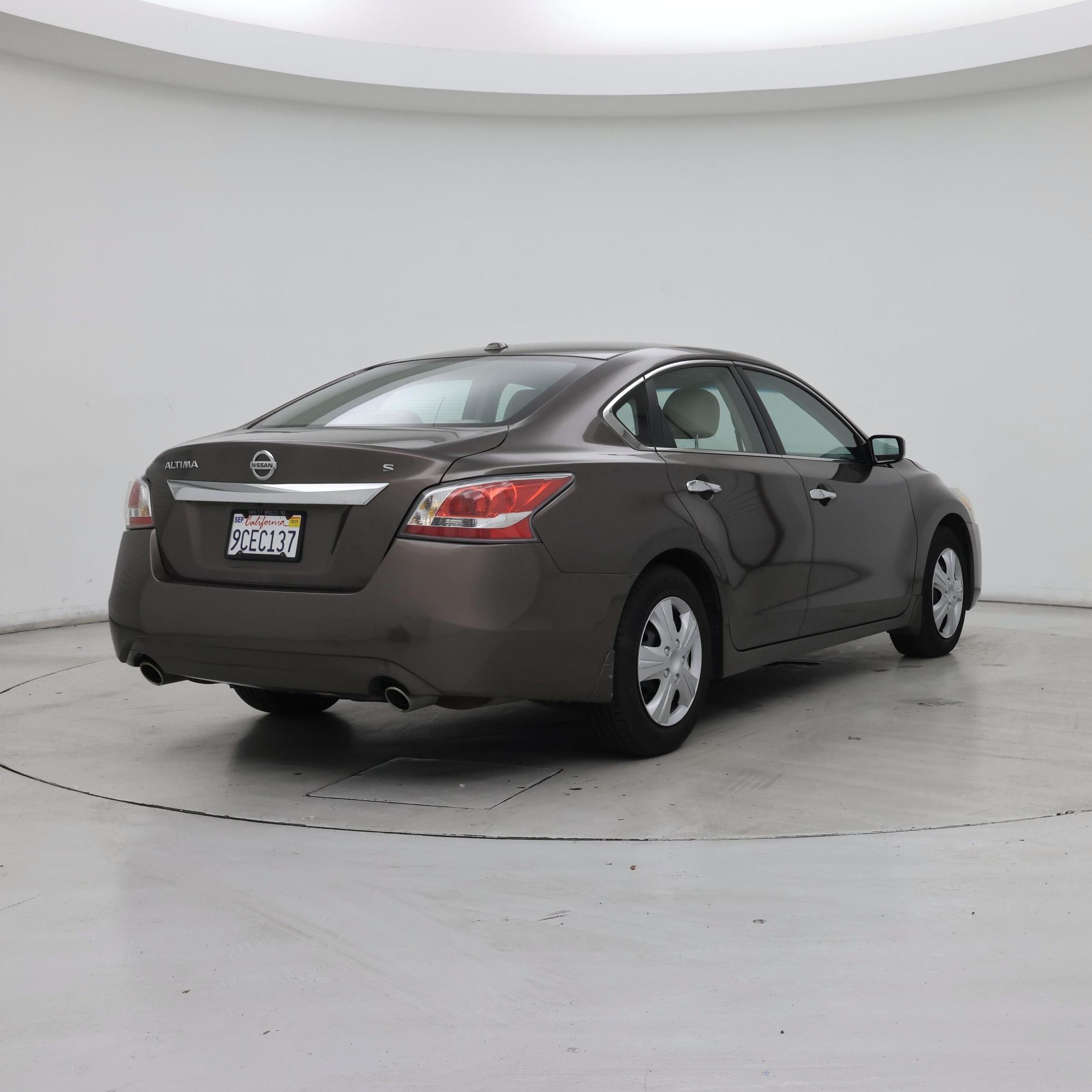 Thumbnail: 2015 Nissan Altima - 8