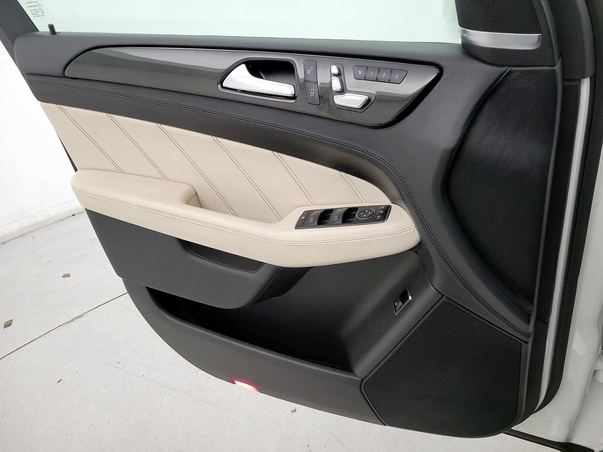 Thumbnail: 2018 Mercedes-Benz GL-Class - 12