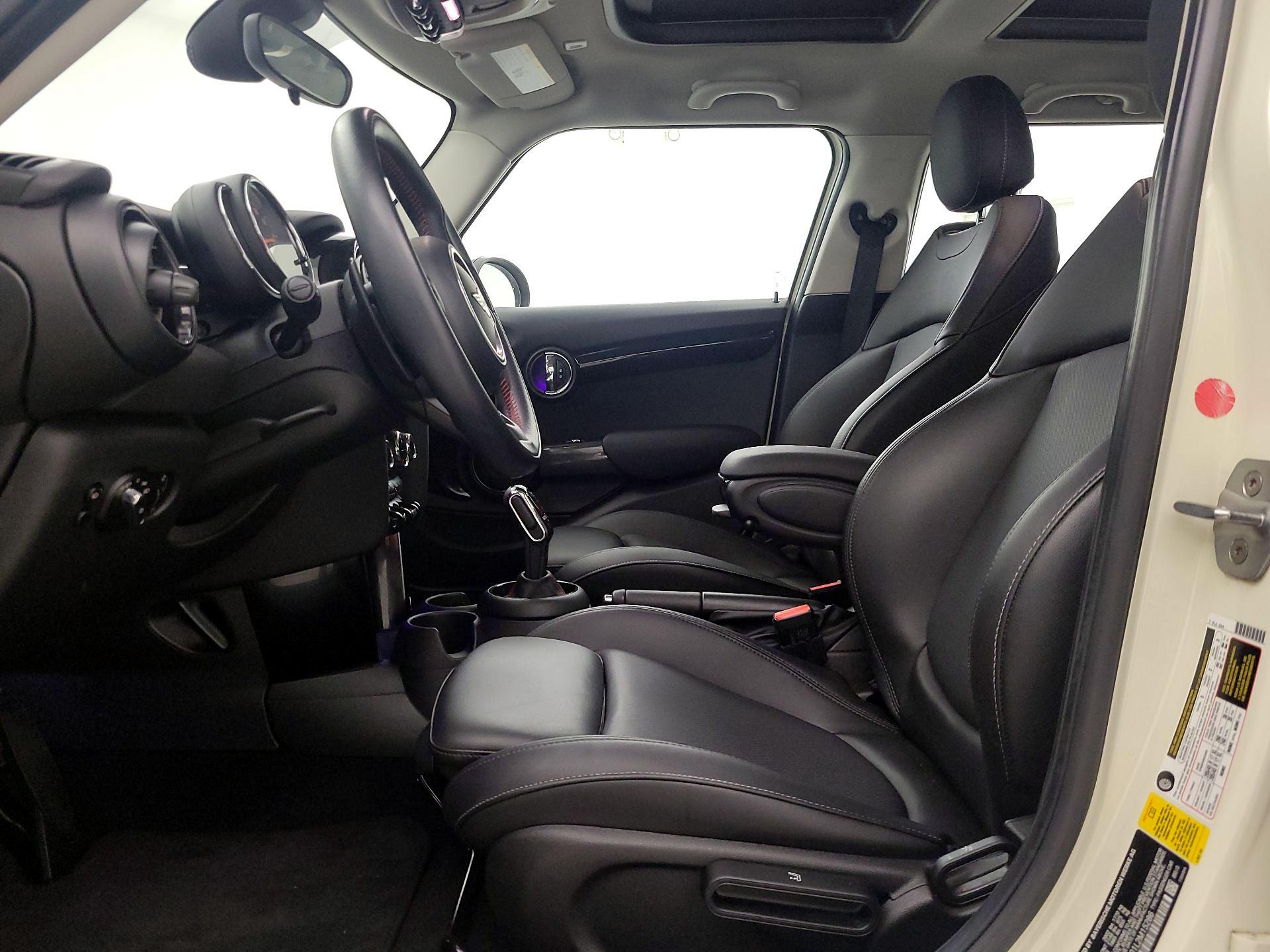 Thumbnail: 2020 MINI Cooper Hardtop - 11