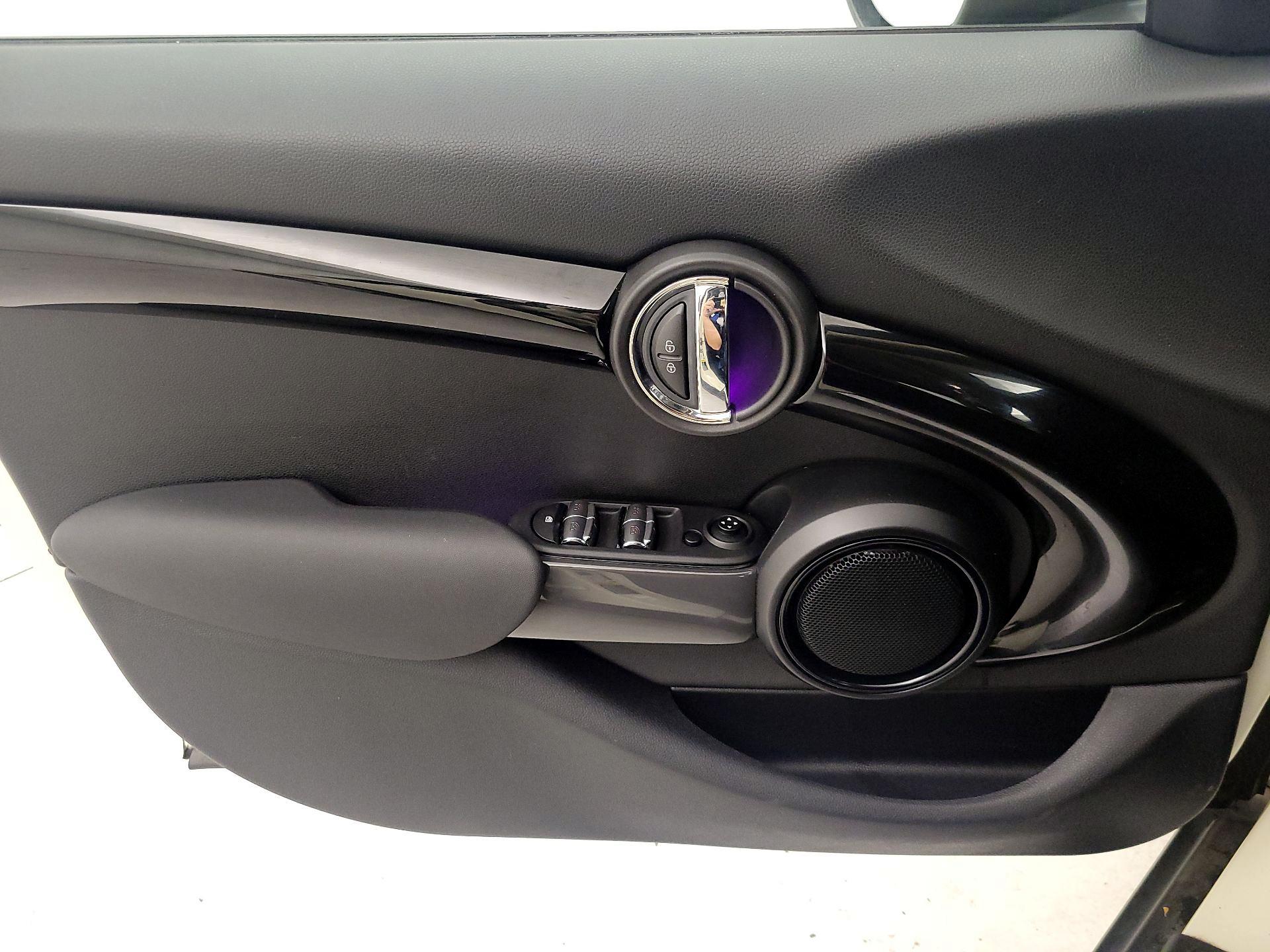 Thumbnail: 2020 MINI Cooper Hardtop - 12