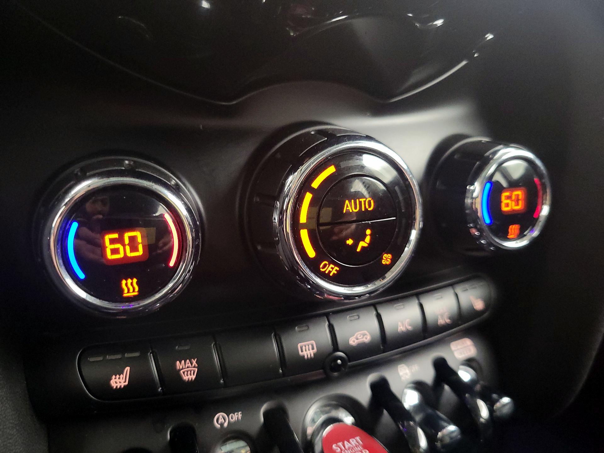 Thumbnail: 2020 MINI Cooper Hardtop - 16