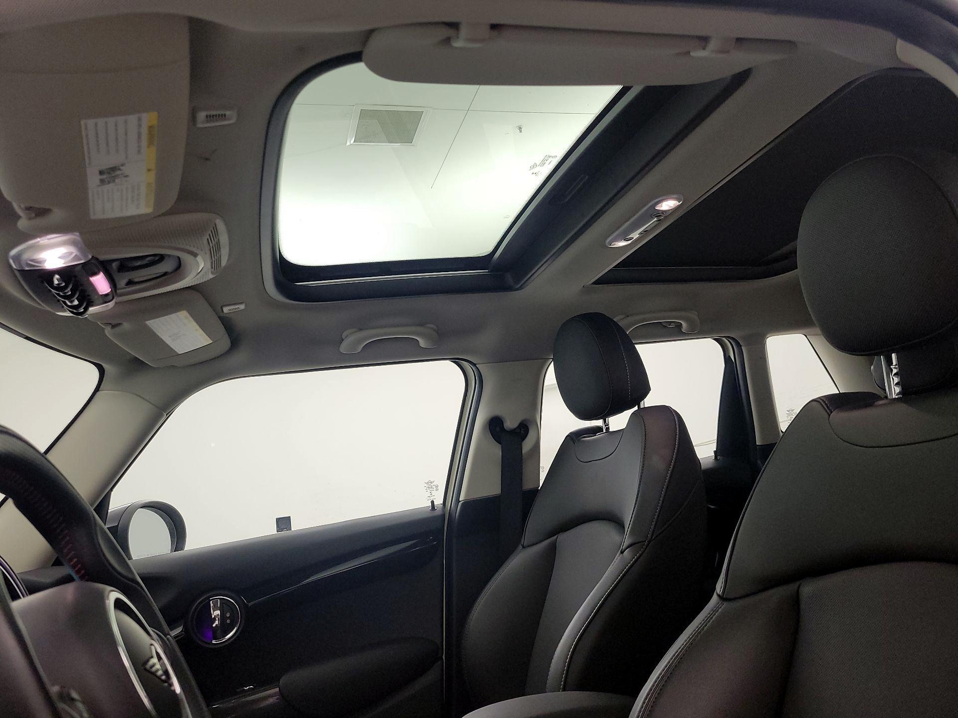 Thumbnail: 2020 MINI Cooper Hardtop - 19