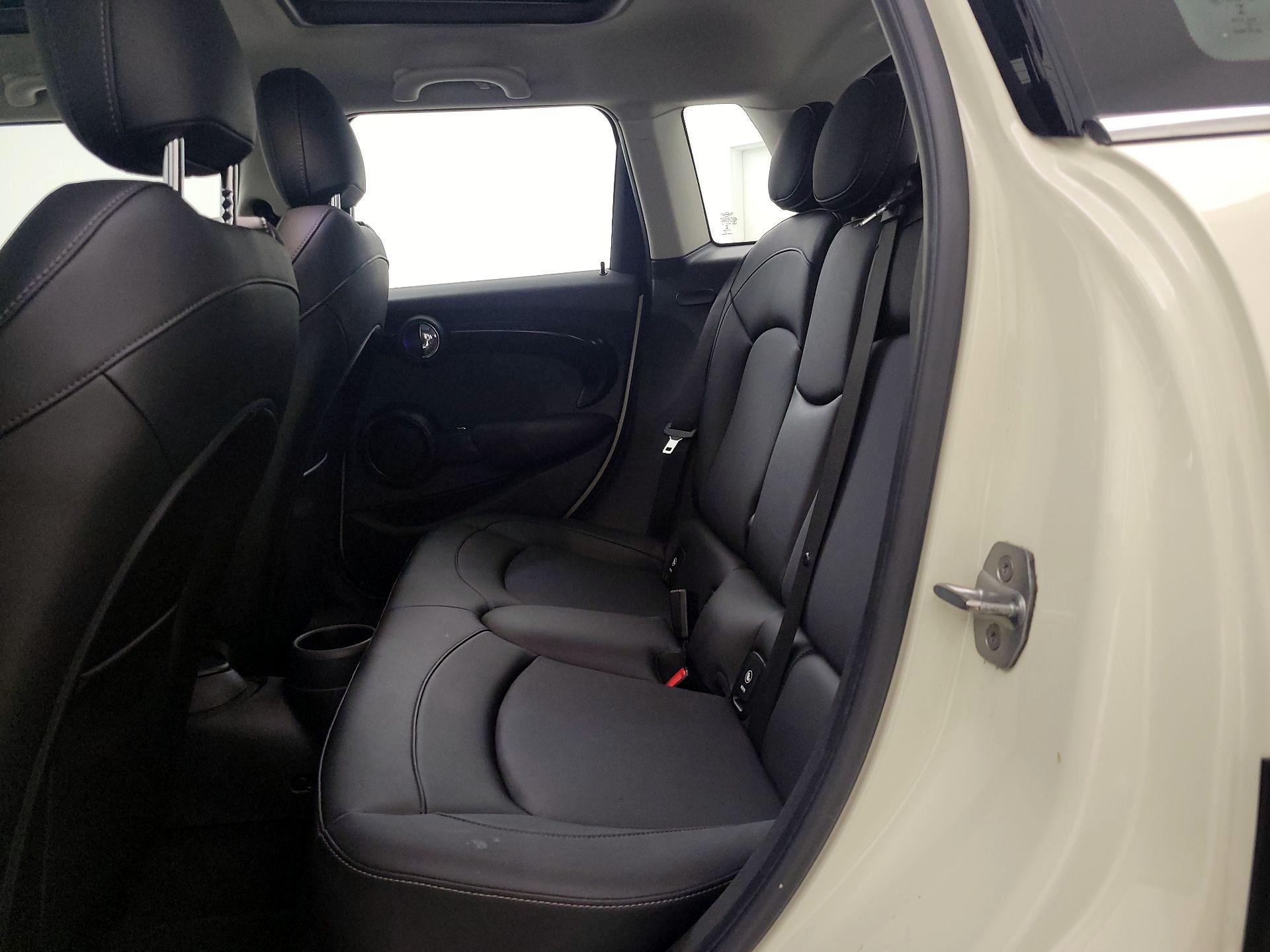 Thumbnail: 2020 MINI Cooper Hardtop - 20