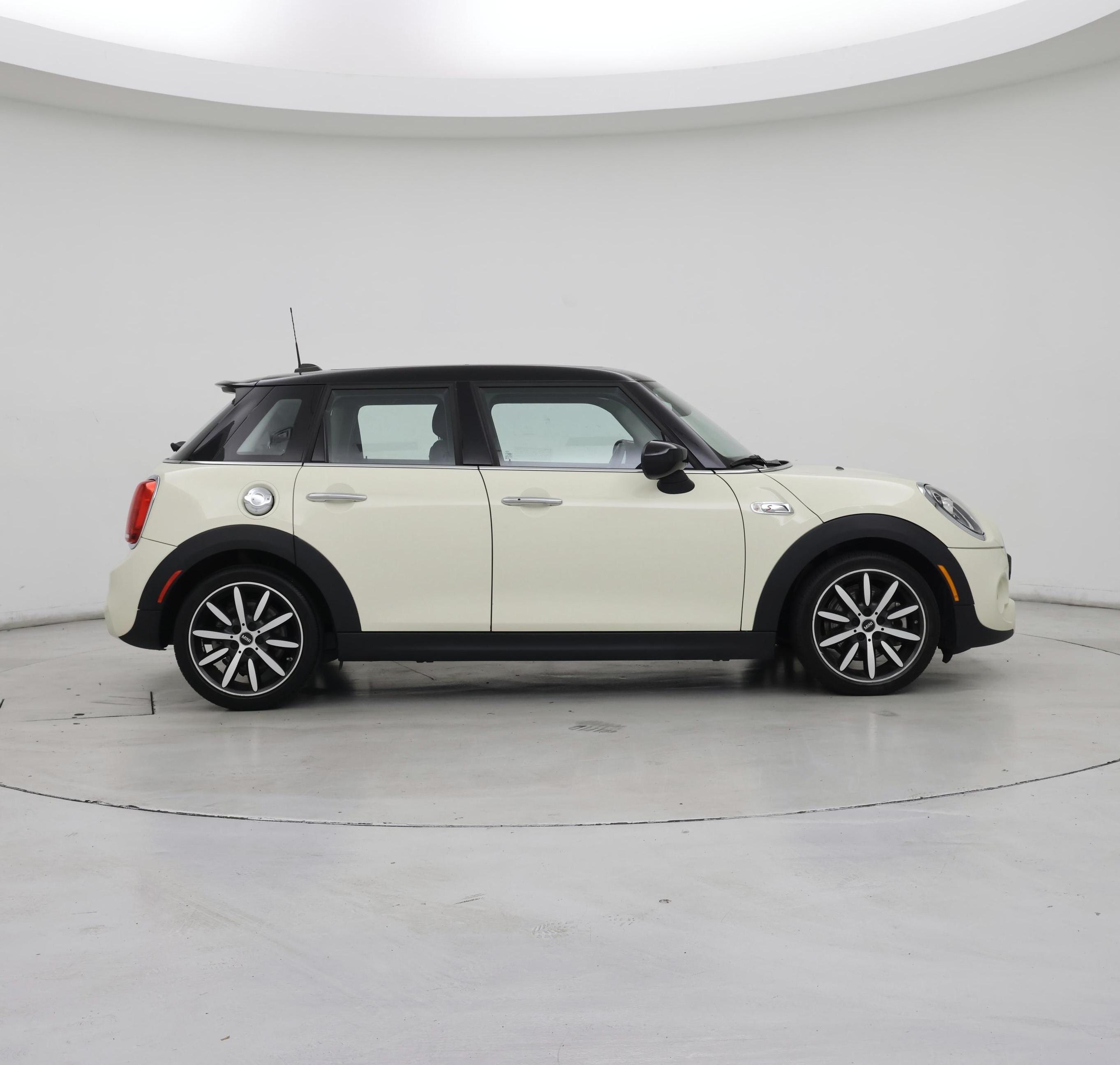 Thumbnail: 2020 MINI Cooper Hardtop - 7