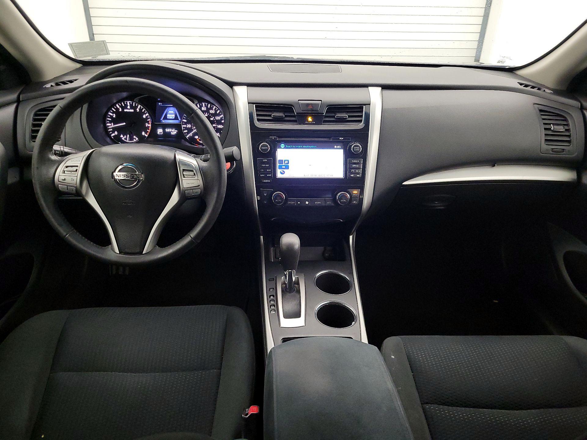 Thumbnail: 2015 Nissan Altima - 9